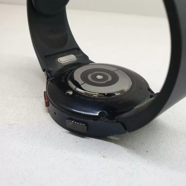 smartwatch-galaxy-watch6-classic-komplet-szerokosc-koperty-444