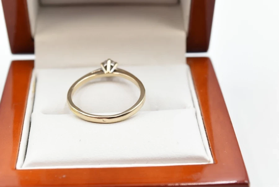 zloty-pierscionek-z-diamentem-223g-pr750r14-rodzaj-2205-2