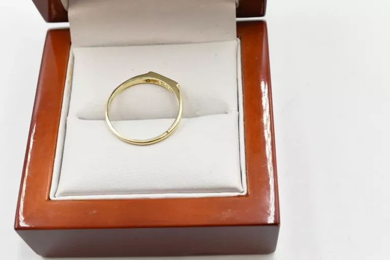 zloty-pierscionek-z-diamentami-137gpr585r13-rodzaj-2205-2