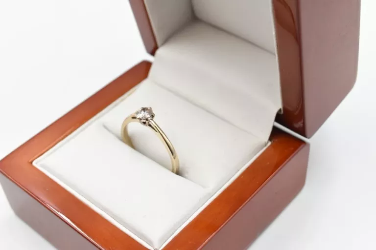 zloty-pierscionek-z-diamentem-223g-pr750r14-targowa-72-warszawa