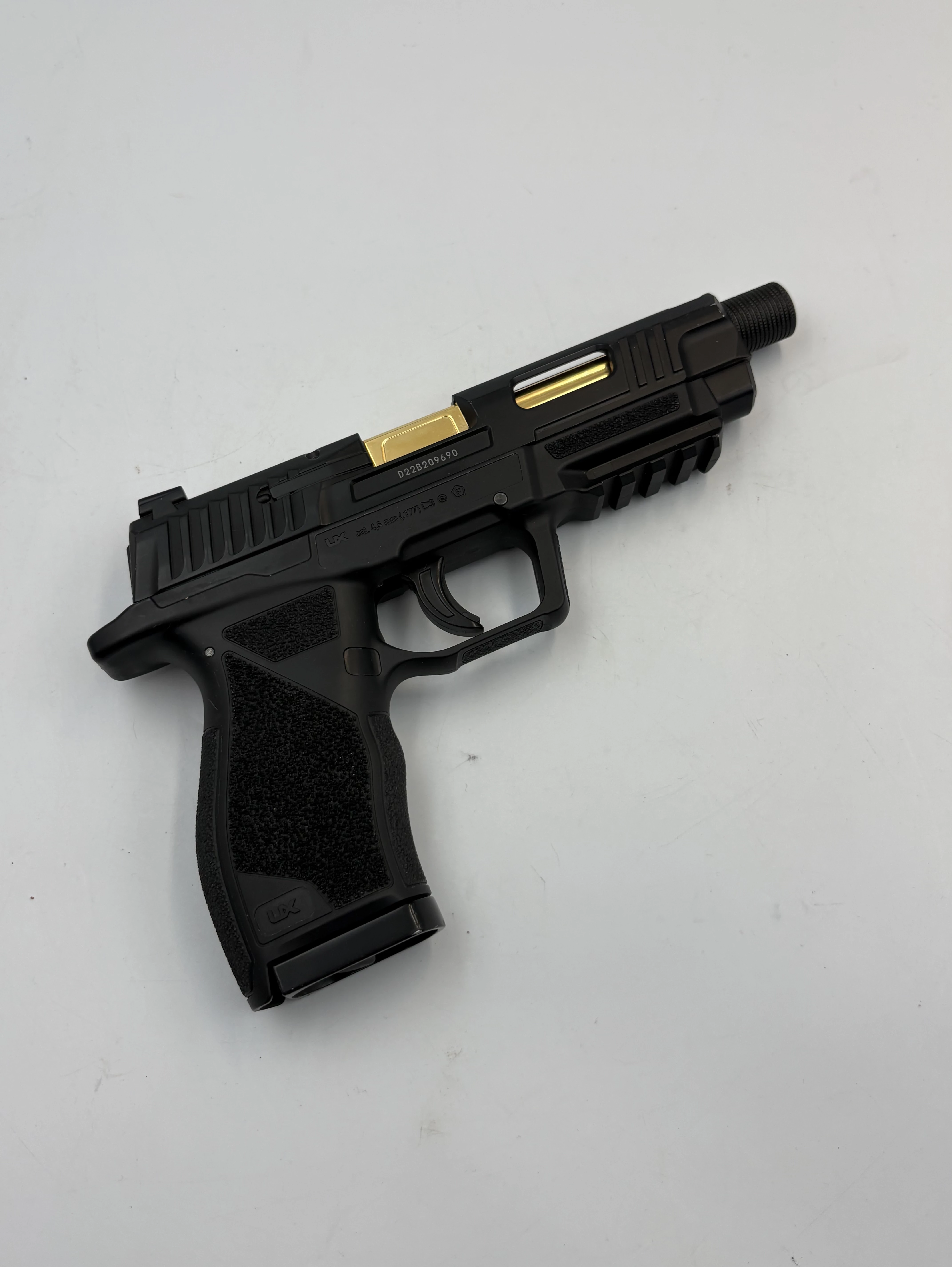 umarex-sa10-pistolet-na-sprezone-powietrze-co2-z-kulkami-maksymalna-energia-kinetyczna-50