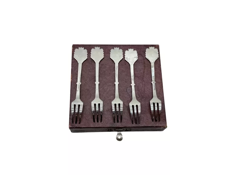 zestaw-lyzeczek-i-widelczykow-w-pudelku-stan-11323-2