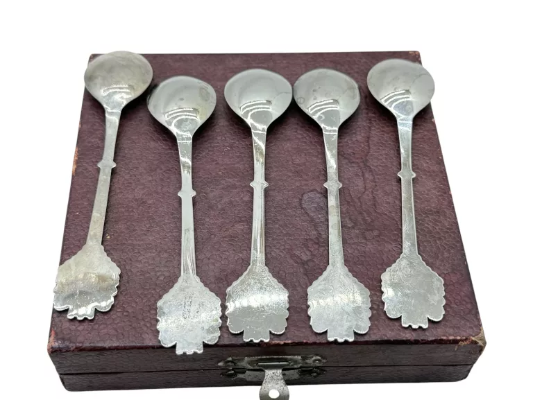 zestaw-lyzeczek-i-widelczykow-w-pudelku-linia-8050391615927