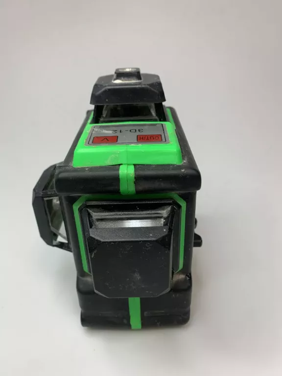 laser-krzyzowy-hilda-3d-12-maksymalny-zasieg-pracy-35