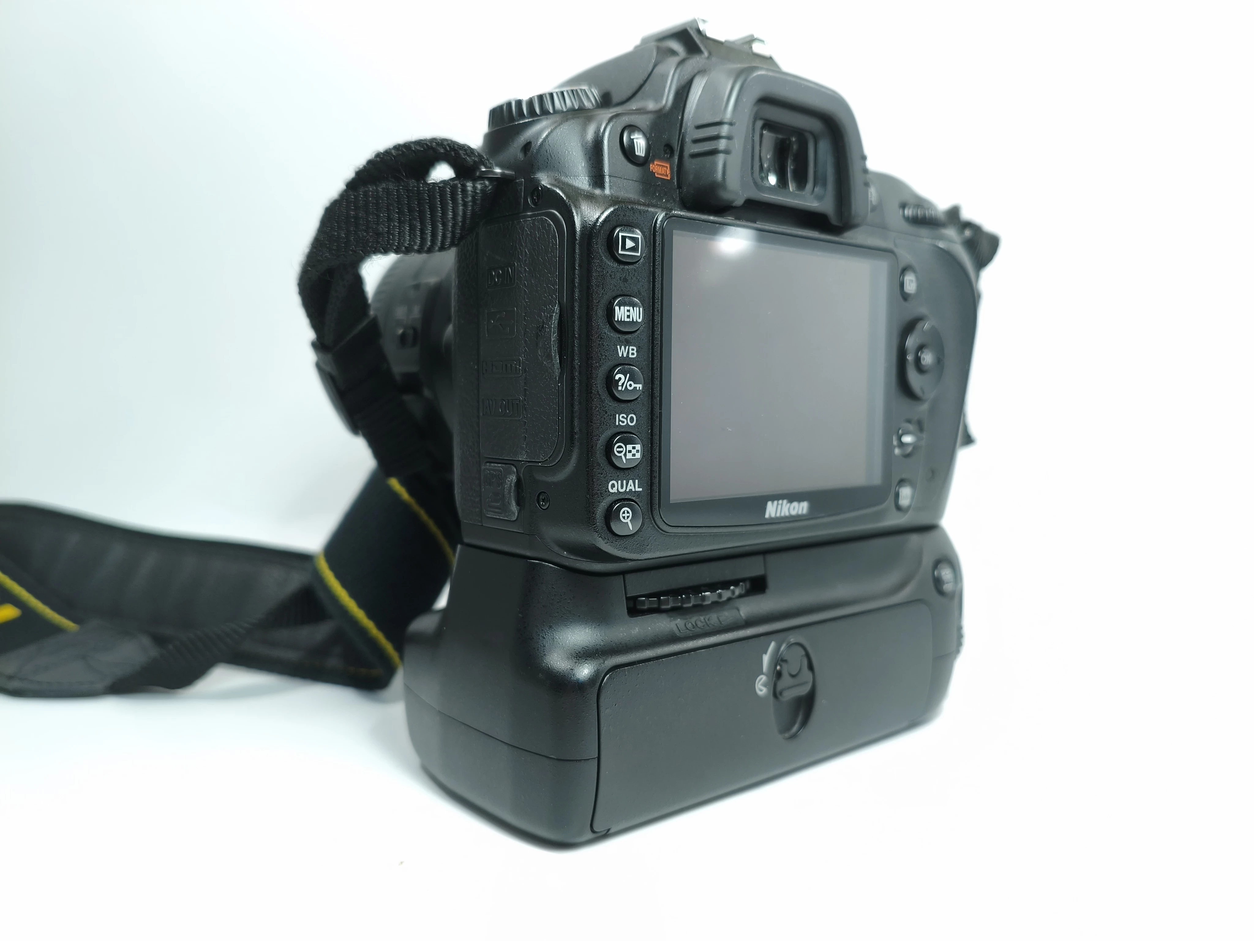 nikon-d90-nikon-dx-af-s-nikkor-35mm-11-8g-dostawka-nikon-mb-d80-rozdzielczosc-1230