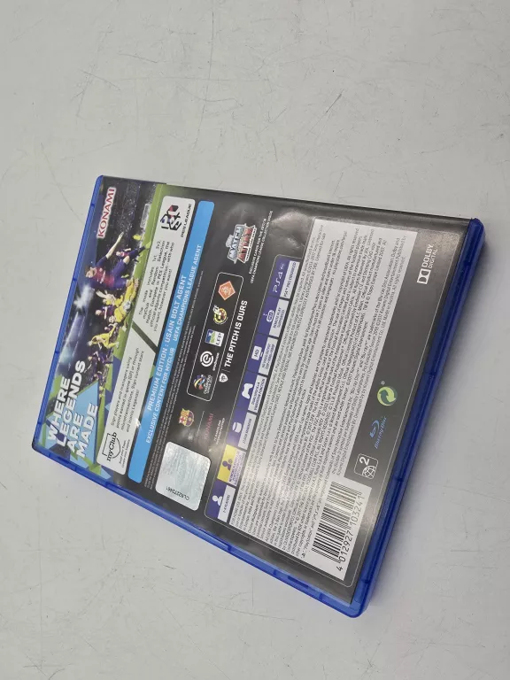 pro-evolution-soccer-2018-pes-ps4-granice-wiekowe-pegi-215894-272166