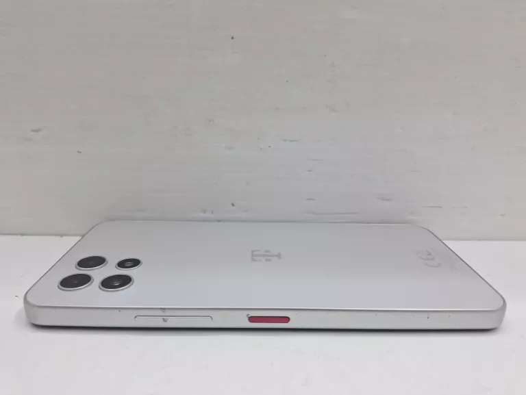 telefon-t-phone-2-przekatna-ekranu-660