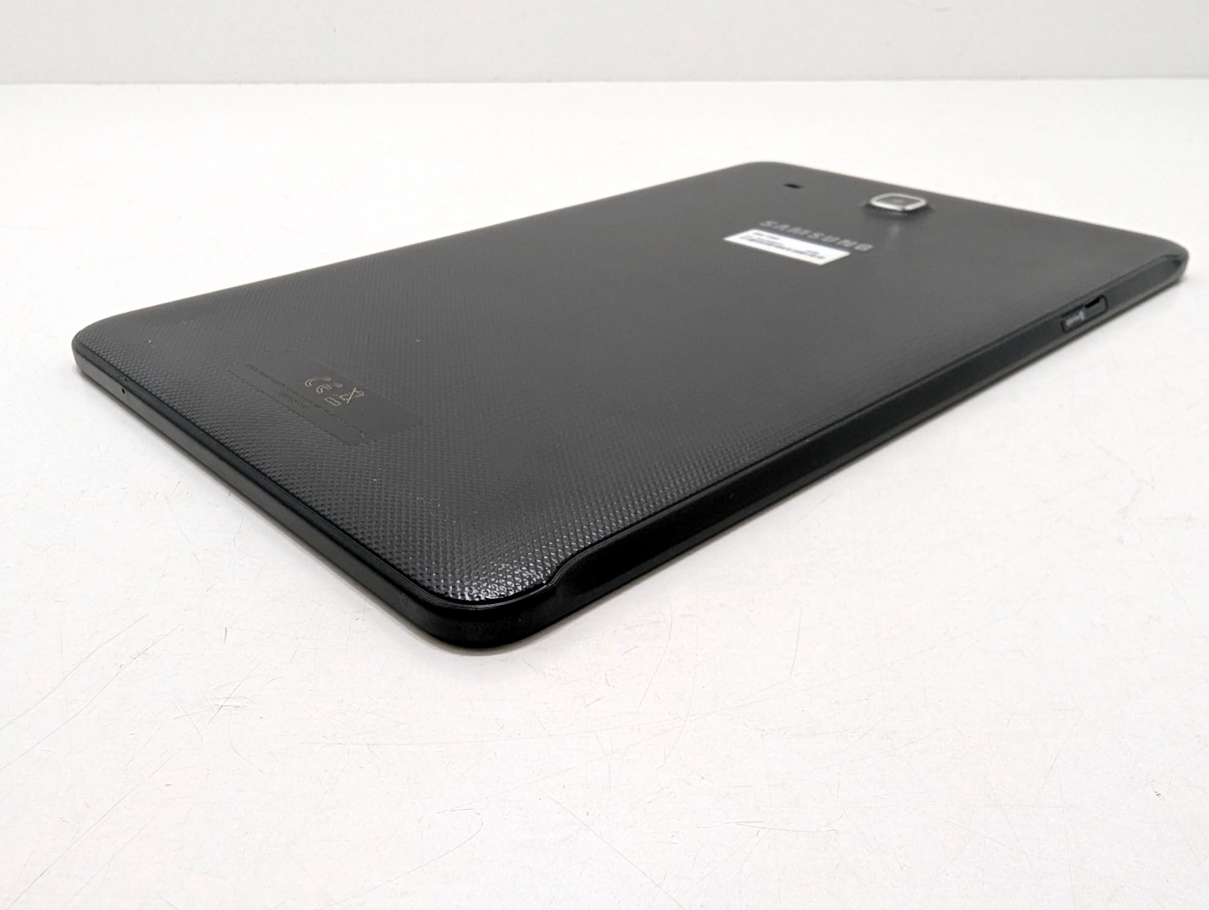 tablet-samsung-galaxy-tab-e-t560-8gb-etui-przekatna-ekranu-960