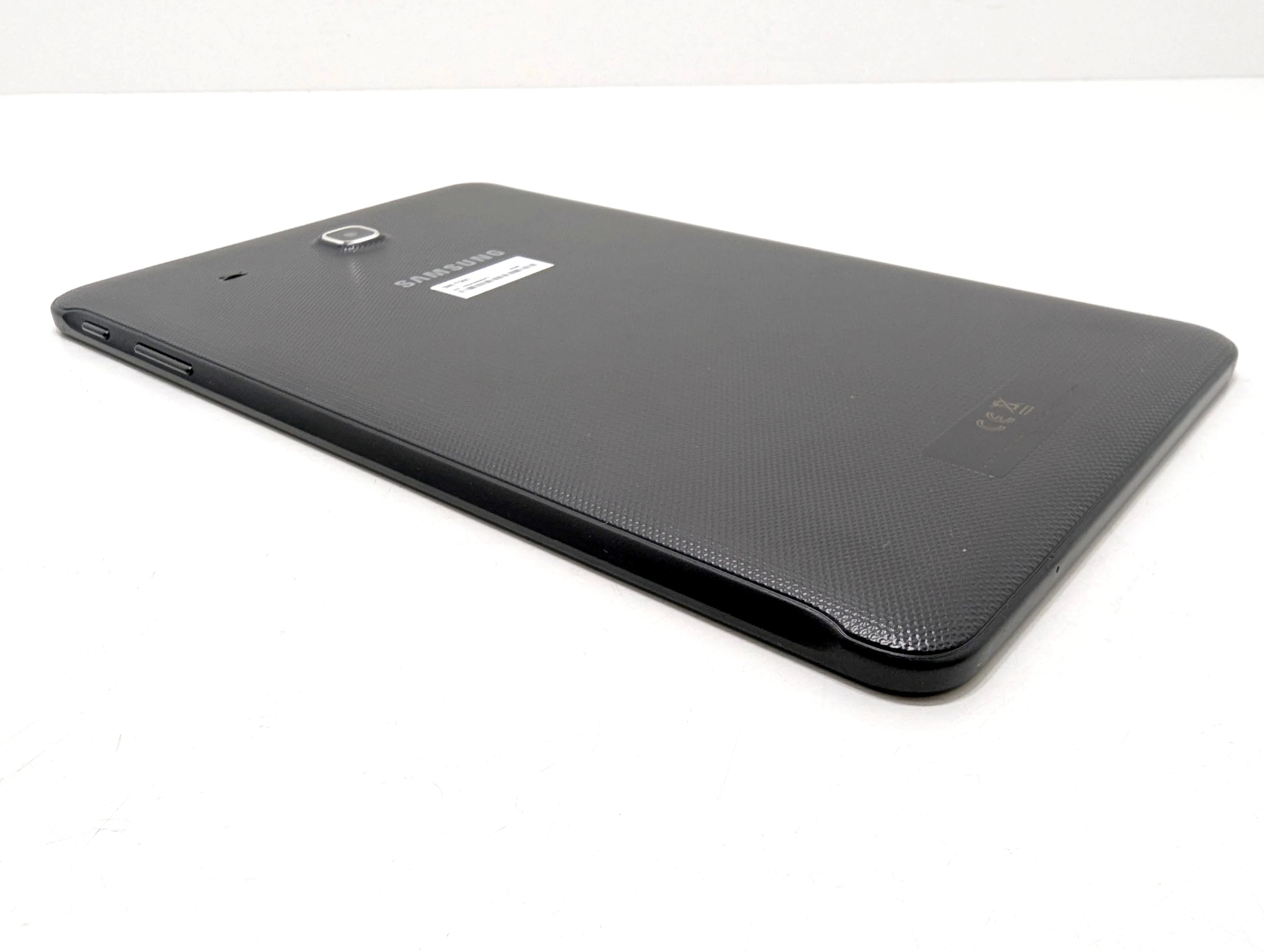 tablet-samsung-galaxy-tab-e-t560-8gb-etui-system-operacyjny-16332-1