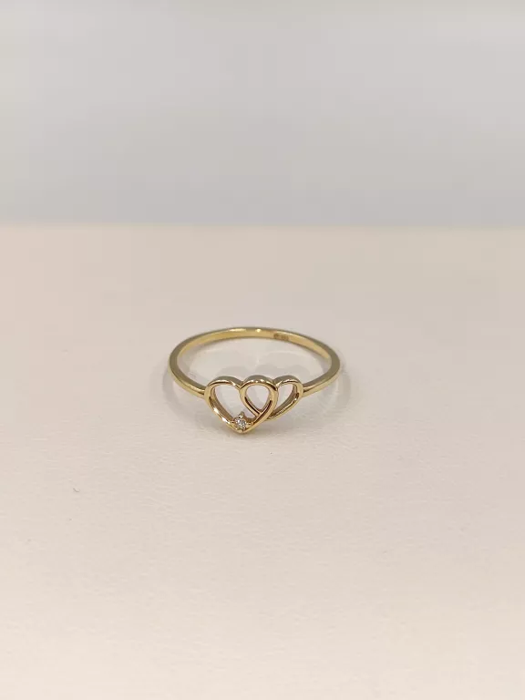 zloty-pierscionek-z-serduszkami-i-cyrkonia-8k-333-r11-071-g-kamien-17088-128