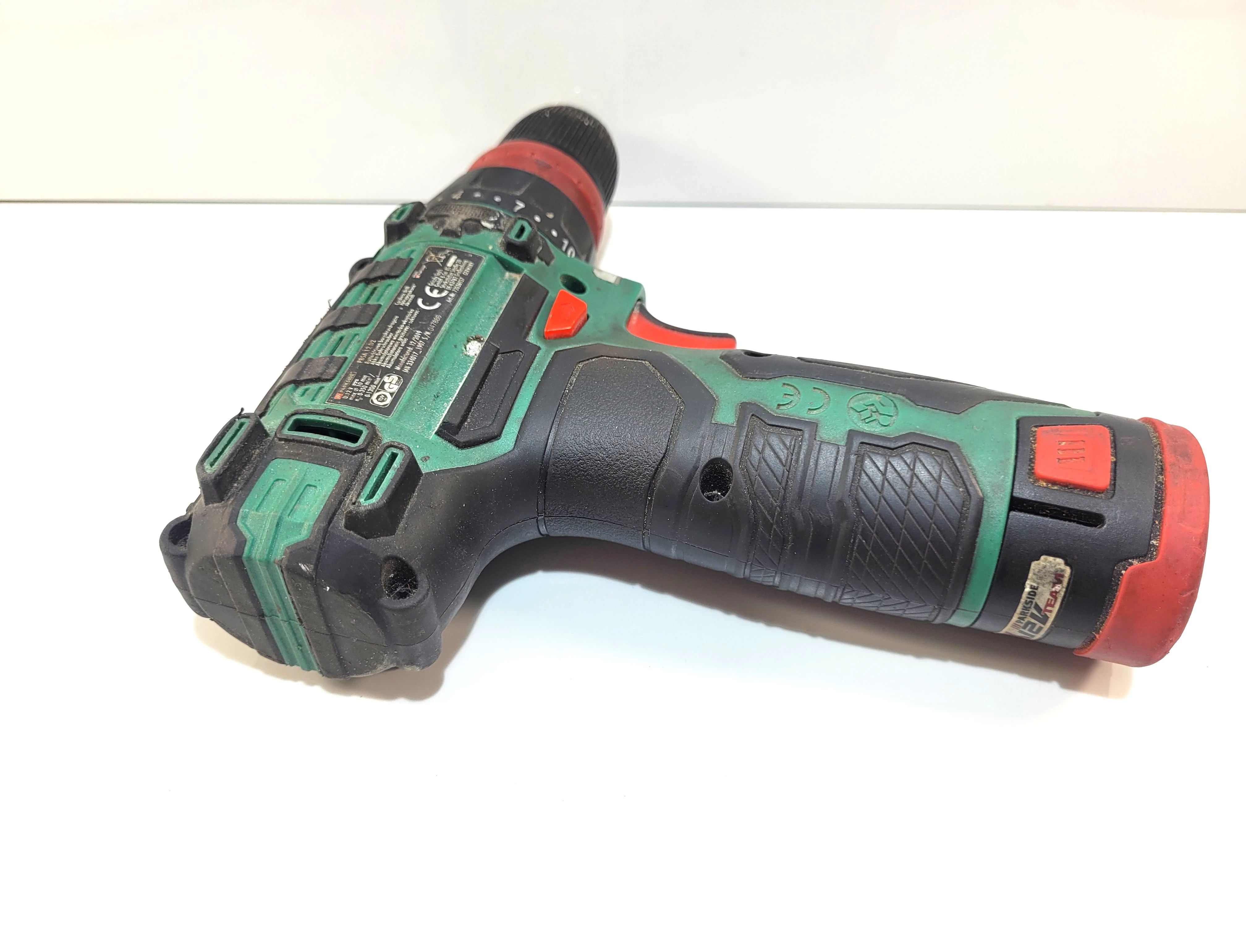 wkretarka-parkside-pbsa-12v-pojemnosc-akumulatora-000