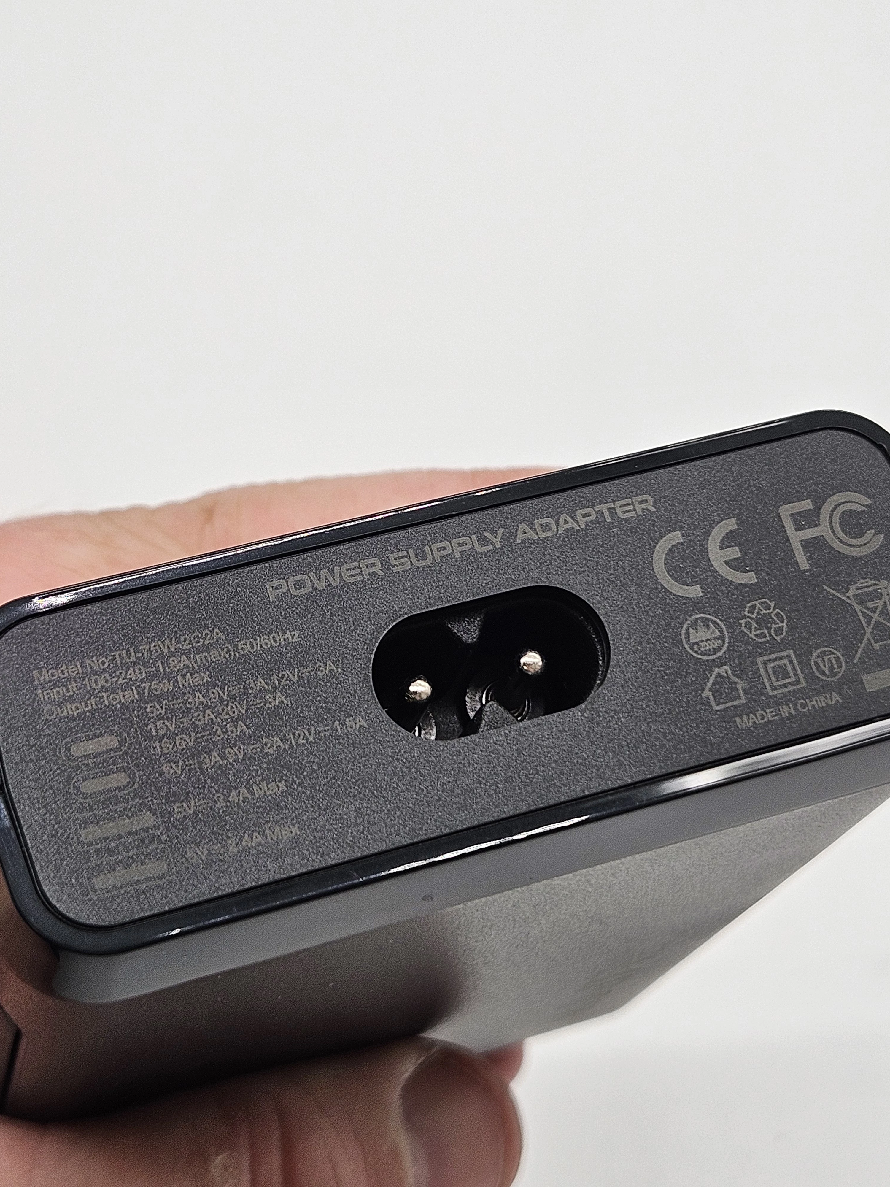 ladowarka-usb-c-multiport-desktop-charger-75w-przeznaczenie-18881-11