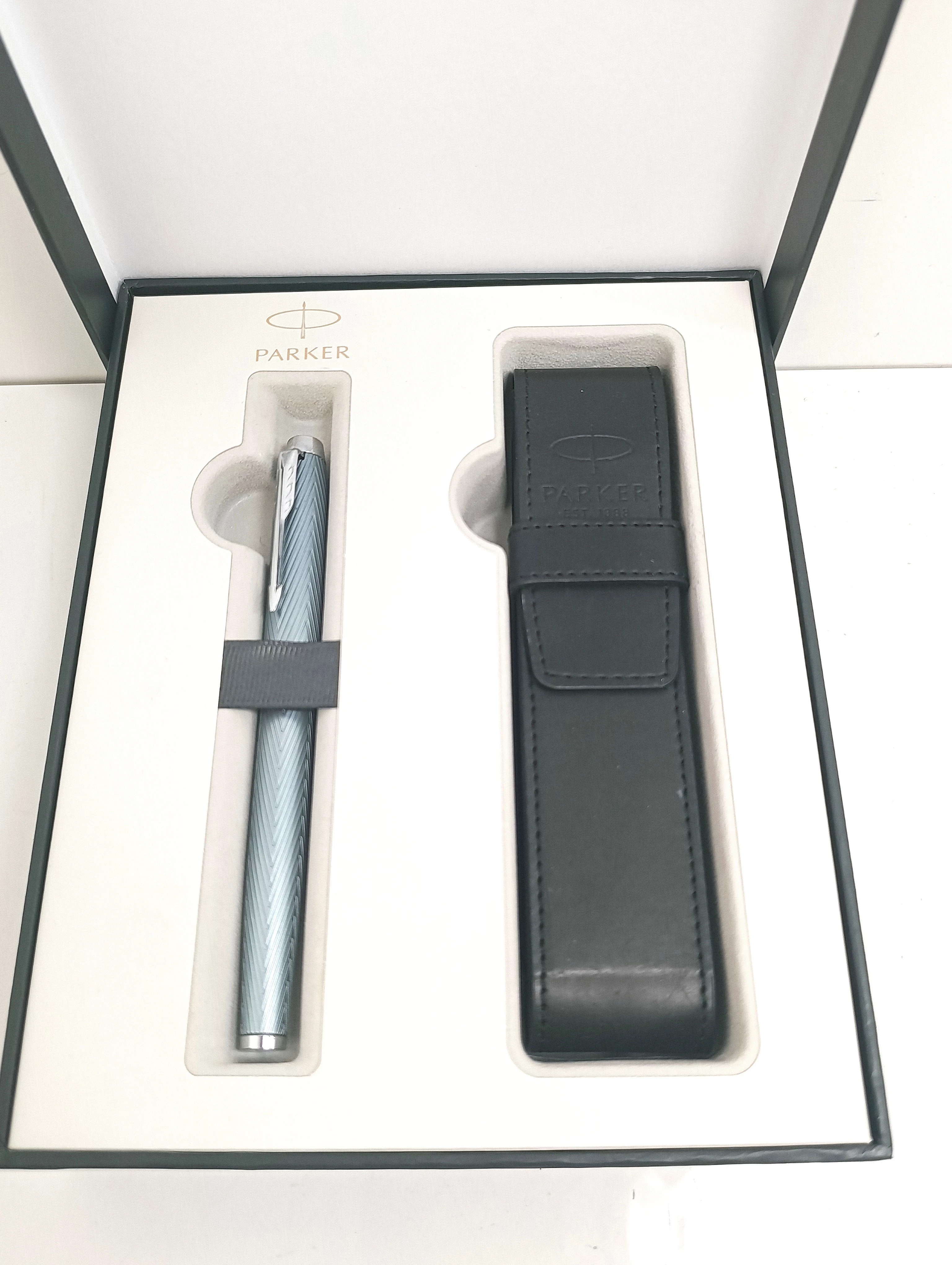 pioro-parker-im-premium-blue-grey-aleje-jerozolimskie-33-warszawa-boonum