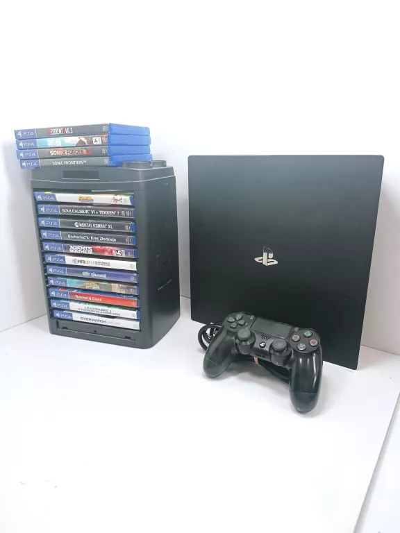 konsola-ps4-pro-zestaw-gier-stan-11323-2
