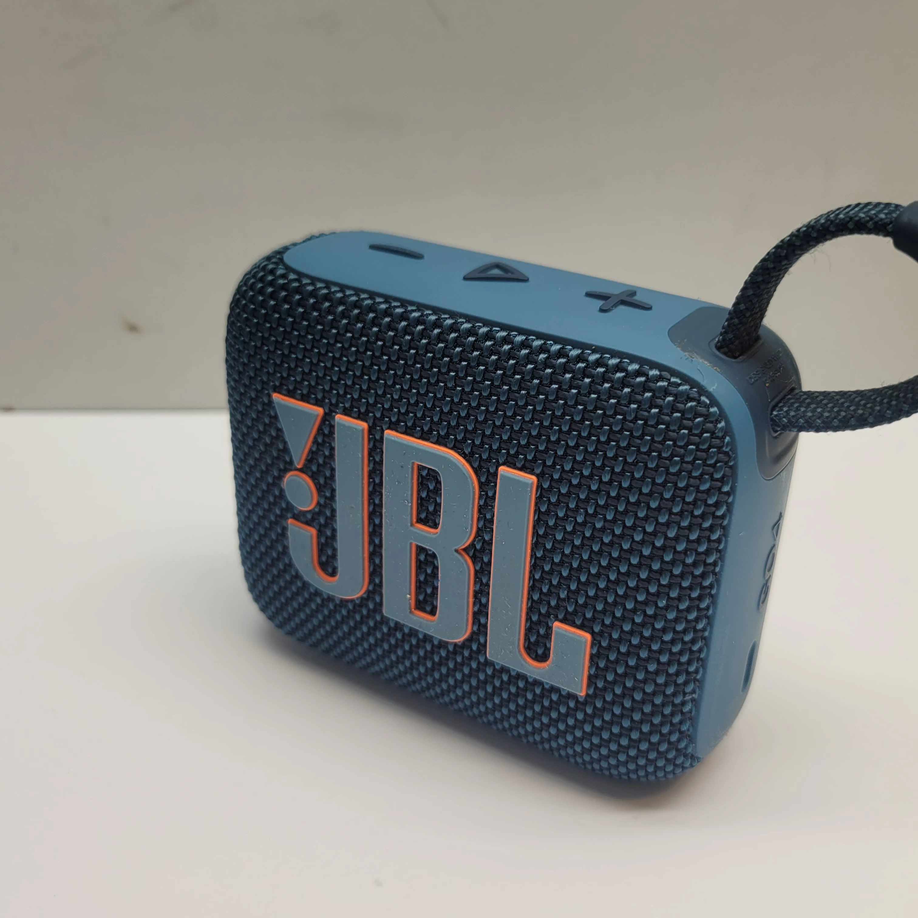 glosnik-jbl-4-moc-420