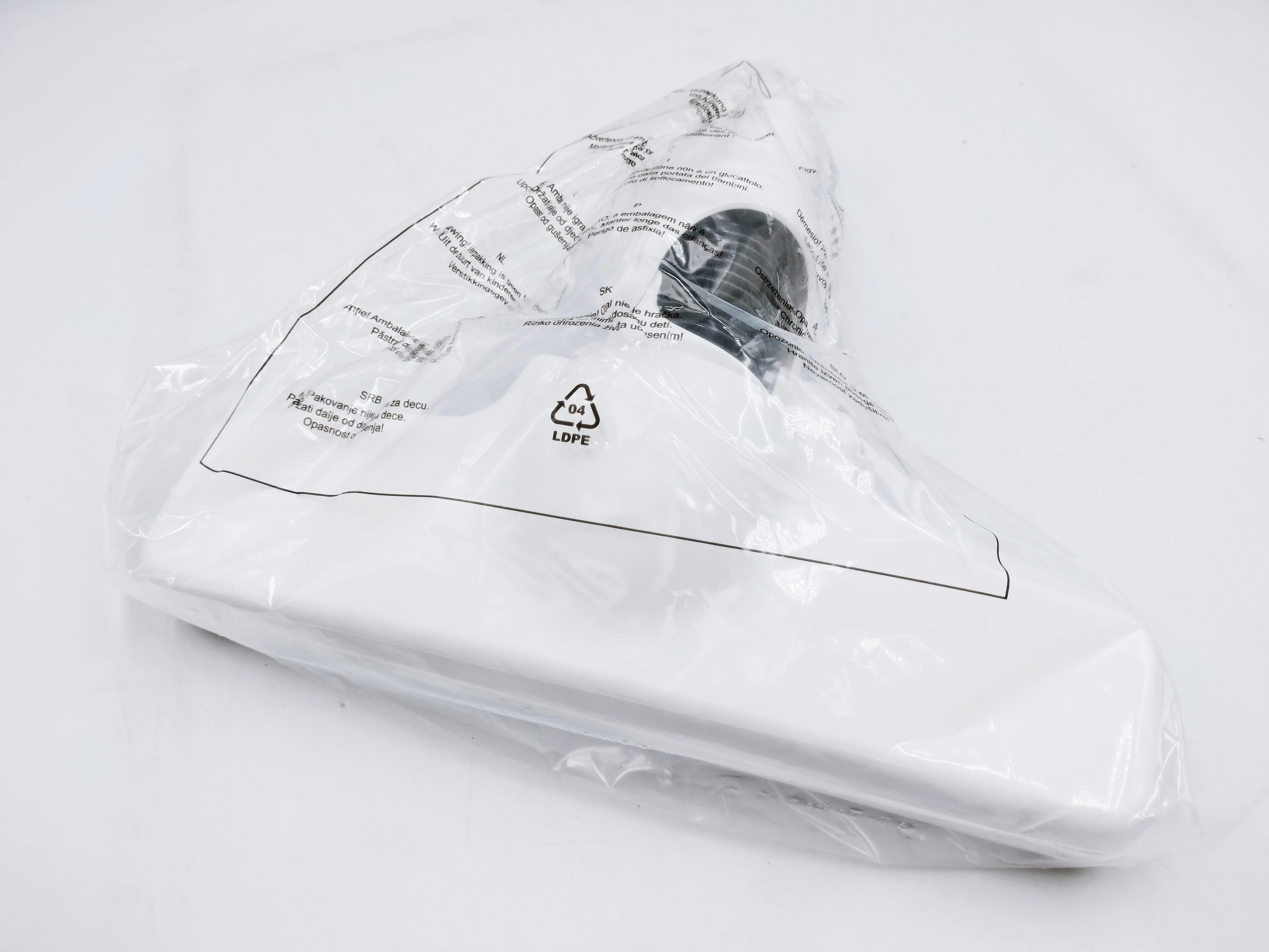 odkurzacz-pionowy-elta-s1073-bialy-600w-moc-60000