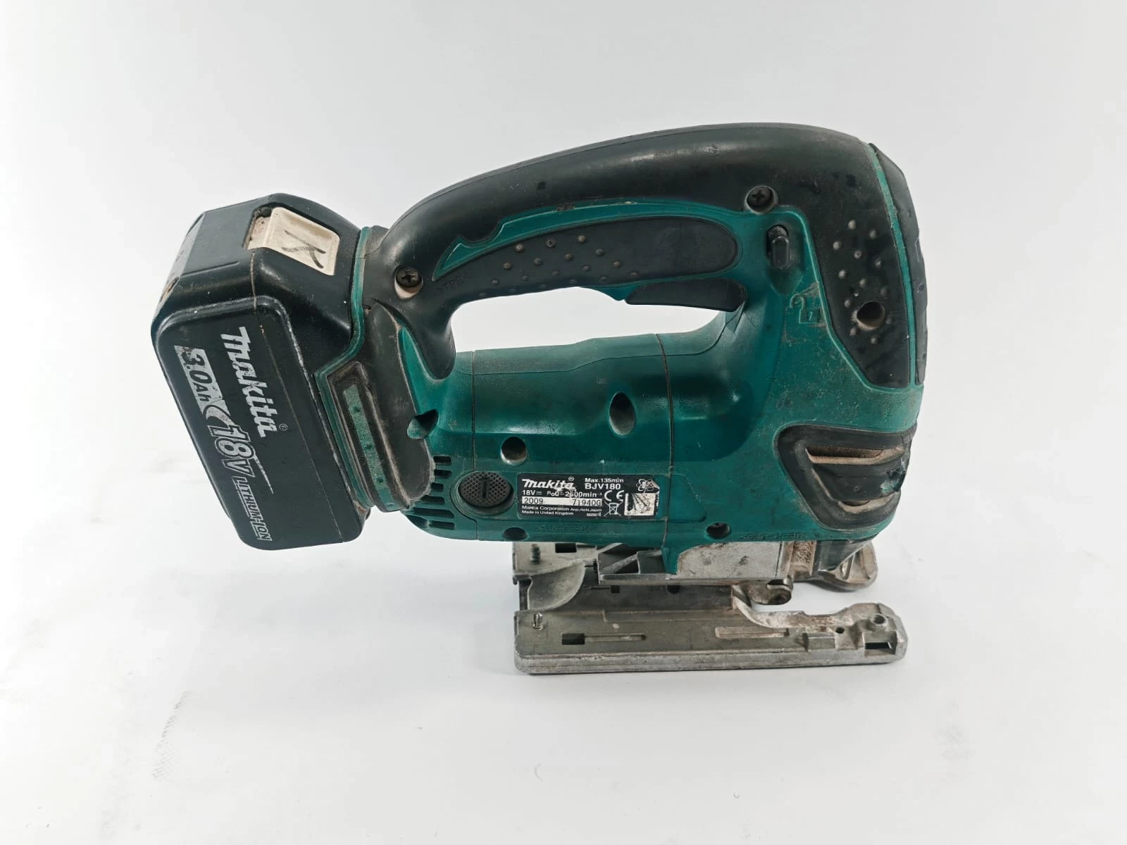 wyrzynarka-akumulatorowa-makita-bjv180-akumulator-3ah-ladowarka-mocowanie-brzeszczotu-205041-222245