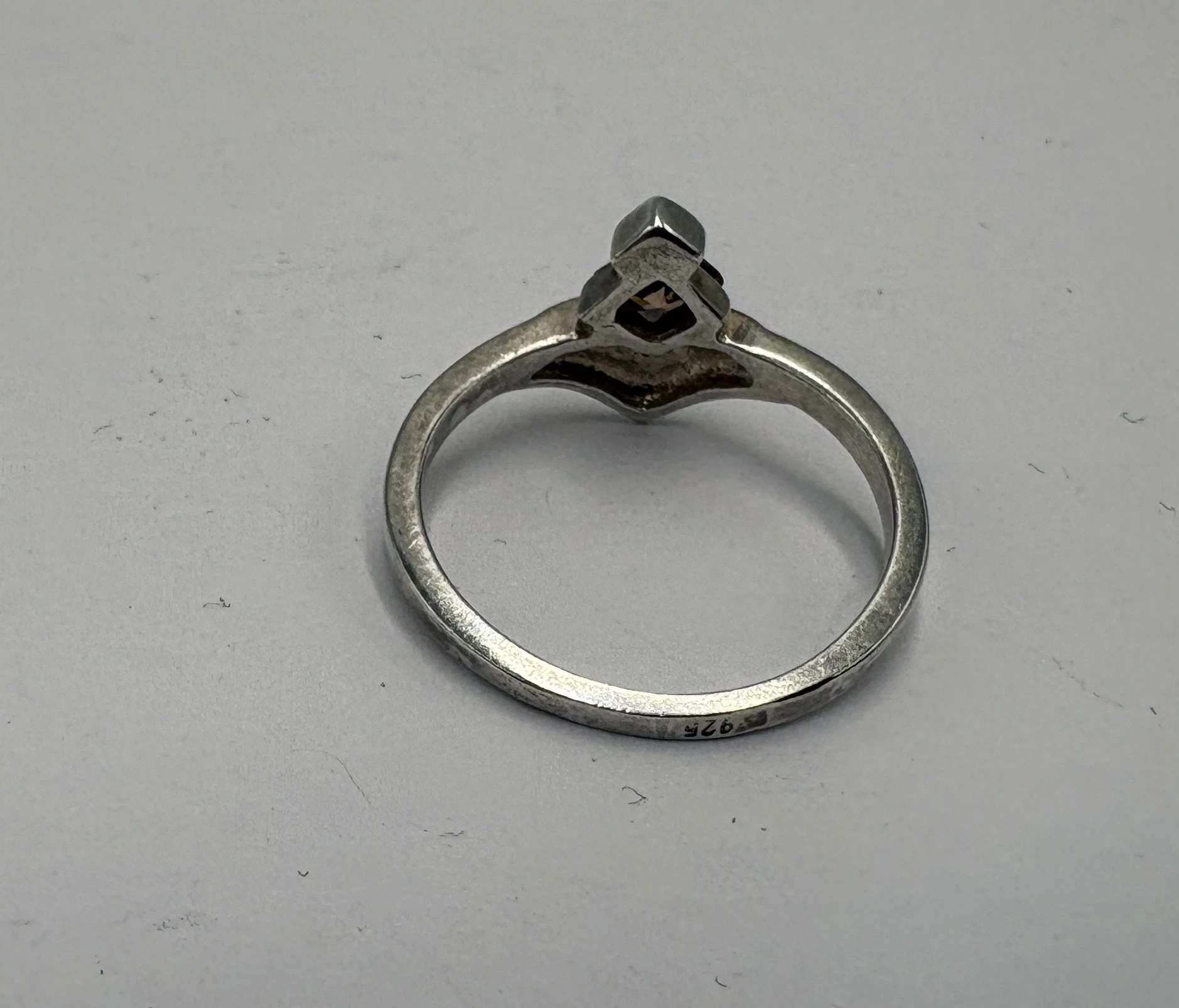 cudnowy-srebrny-pierscionek-p925-176g-r10-kolor-249512-1647426