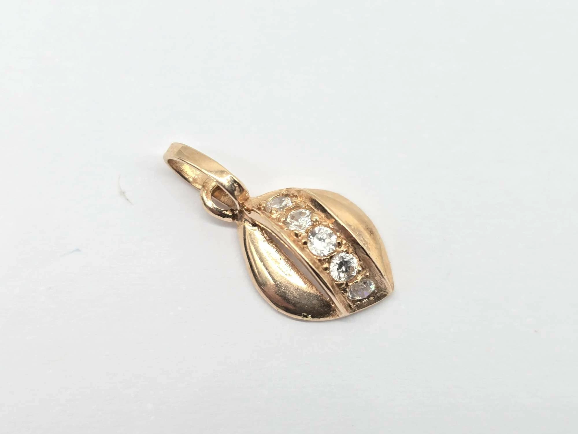 zlota-zawieszka-1-g-585-zwyciestwa-8-koszalin