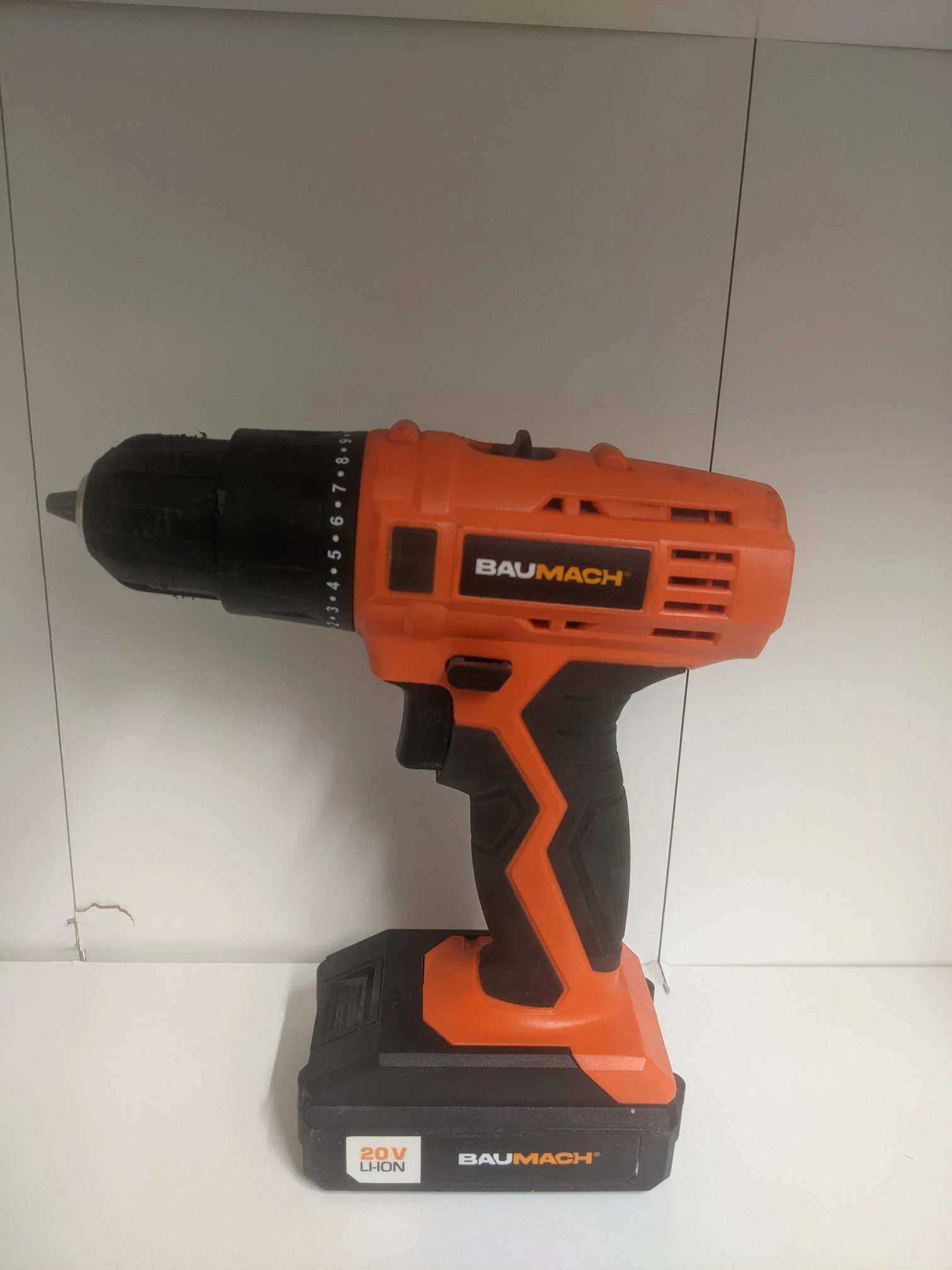 wkretarka-cdm-1196-cordless-drill-walizka-stagiewna-91-gdansk-harbor