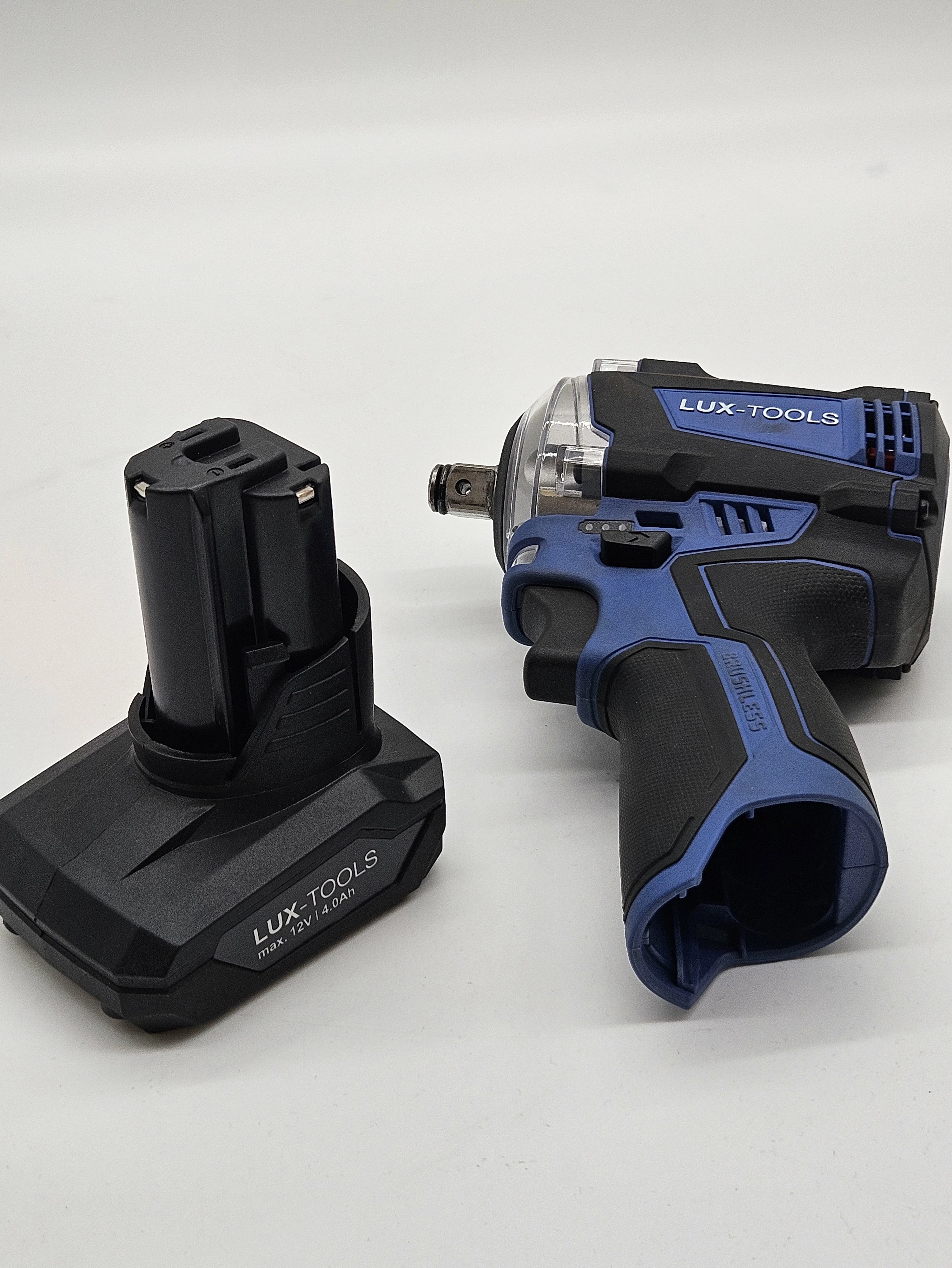 klucz-udarowy-lux-tools-a-ssr-12-pojemnosc-akumulatora-400