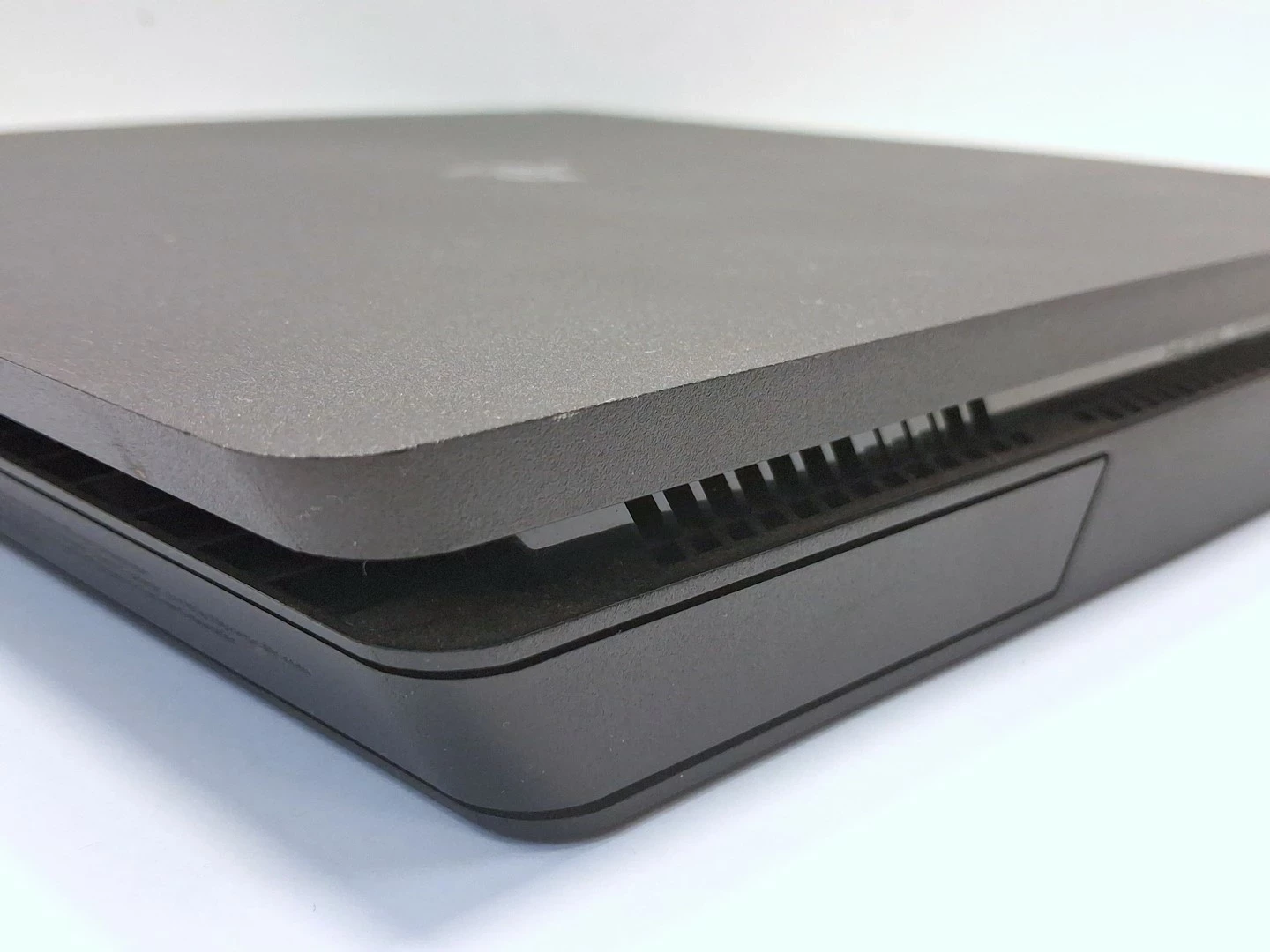 konsola-ps4-slim-1t-cuh-2016b-pad-angielskie-wejscie-przejsciowka-waga-produktu-210