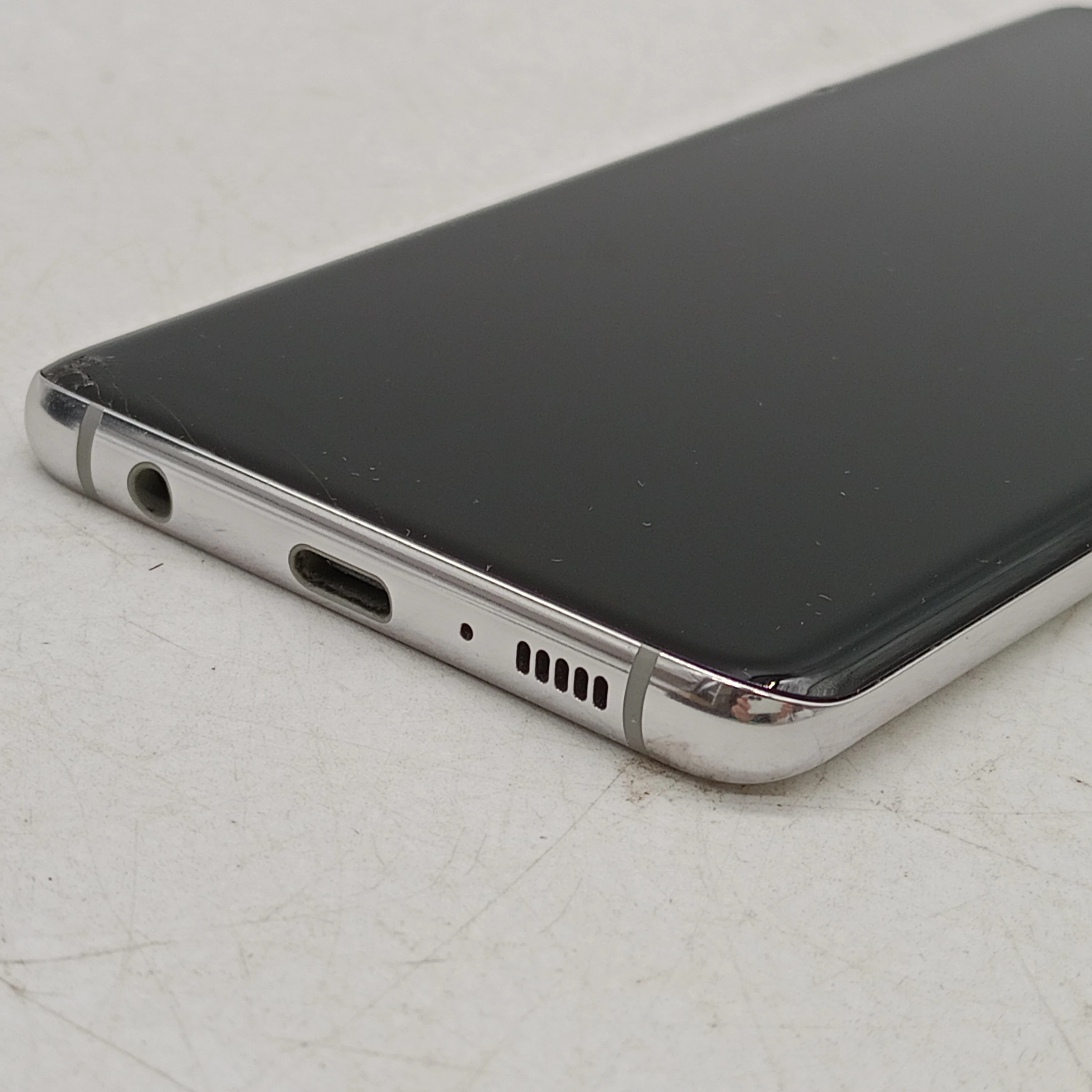 telefon-samsung-galaxy-s10-8128gb-ean-gtin-8801643666231