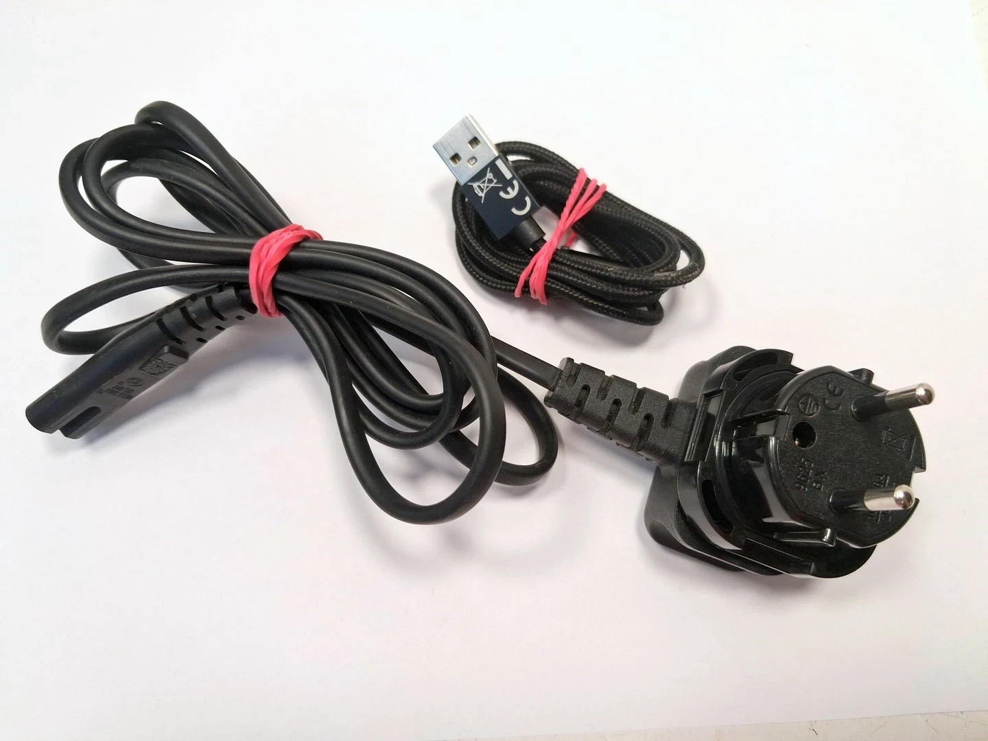 konsola-ps4-slim-1t-cuh-2016b-pad-angielskie-wejscie-przejsciowka-ean-gtin-0711719731610