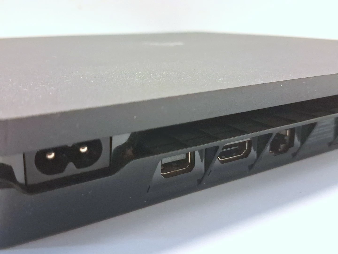 konsola-ps4-slim-1t-cuh-2016b-pad-angielskie-wejscie-przejsciowka-kolor-249512-1647413