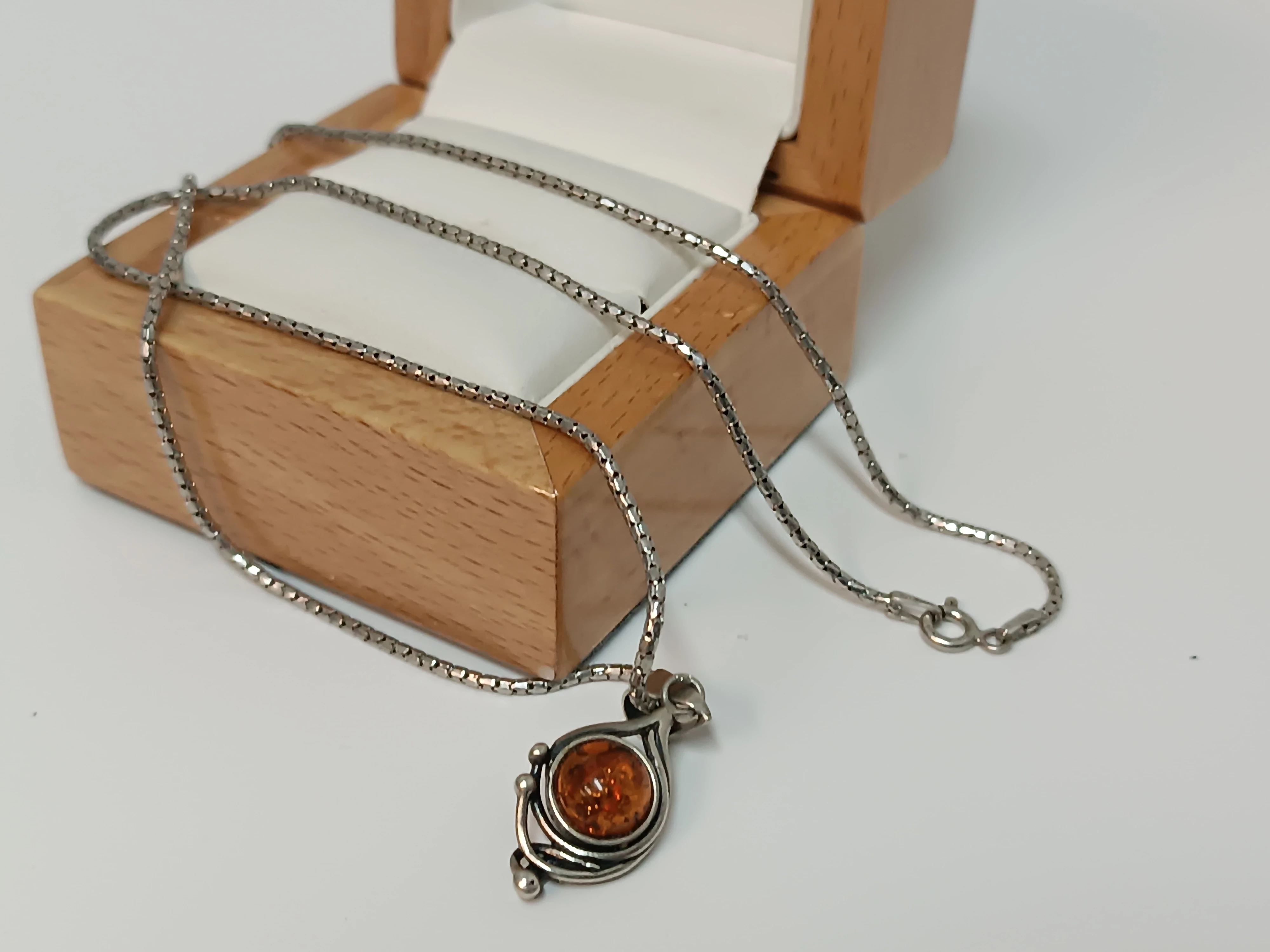 piekny-srebrny-lancuszek-z-zawieszka-pr-925-5320-g-50-cm-stan-11323-2