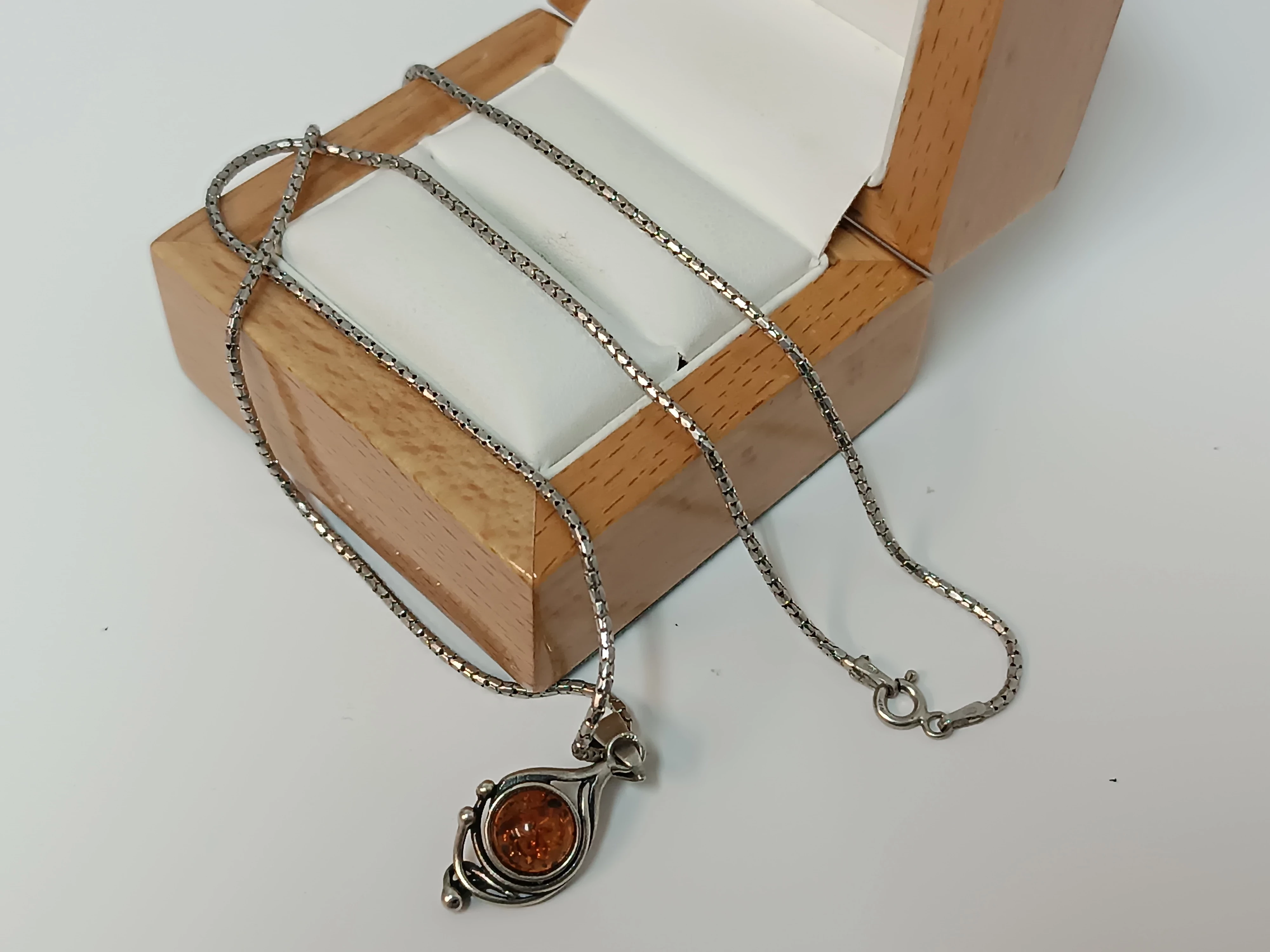 piekny-srebrny-lancuszek-z-zawieszka-pr-925-5320-g-50-cm-dlugosc-calkowita-5000