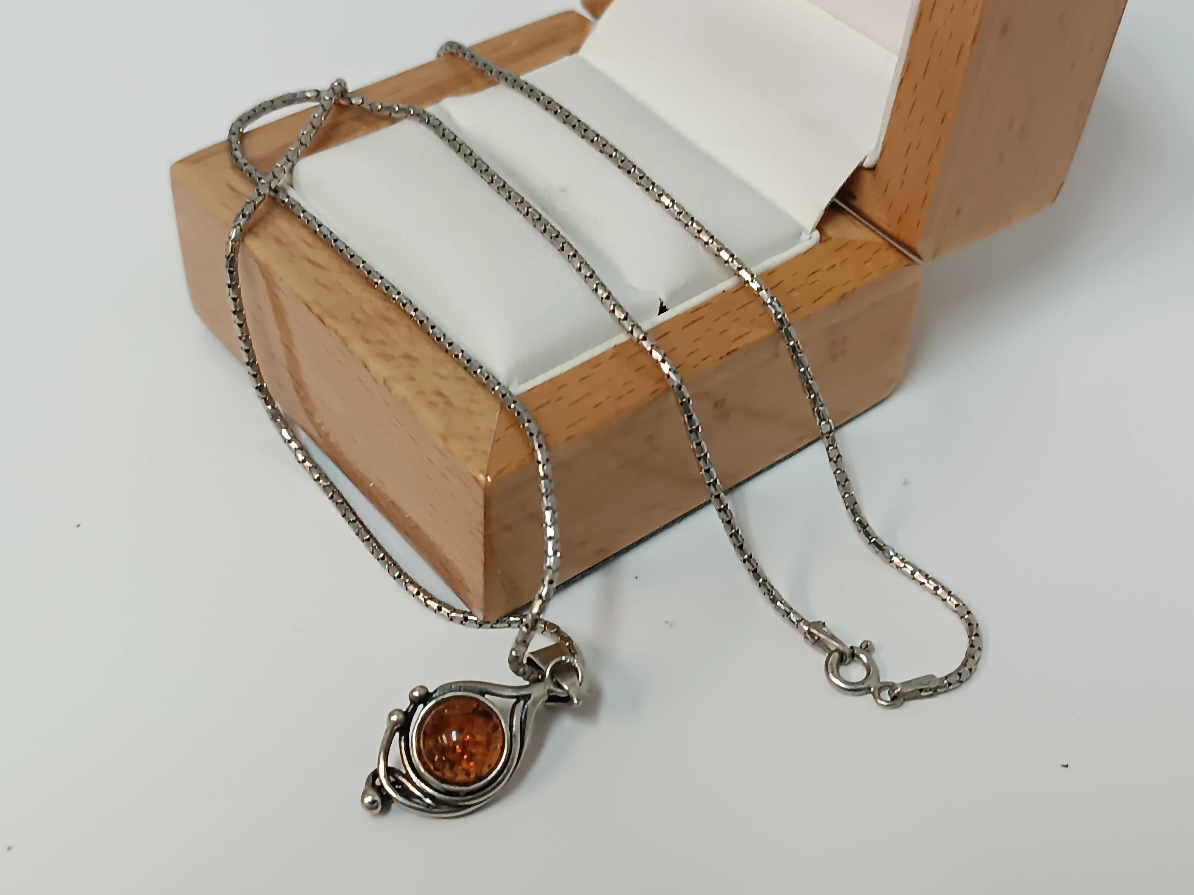 piekny-srebrny-lancuszek-z-zawieszka-pr-925-5320-g-50-cm-jagiellonska-14-sanok-tsc2-spj