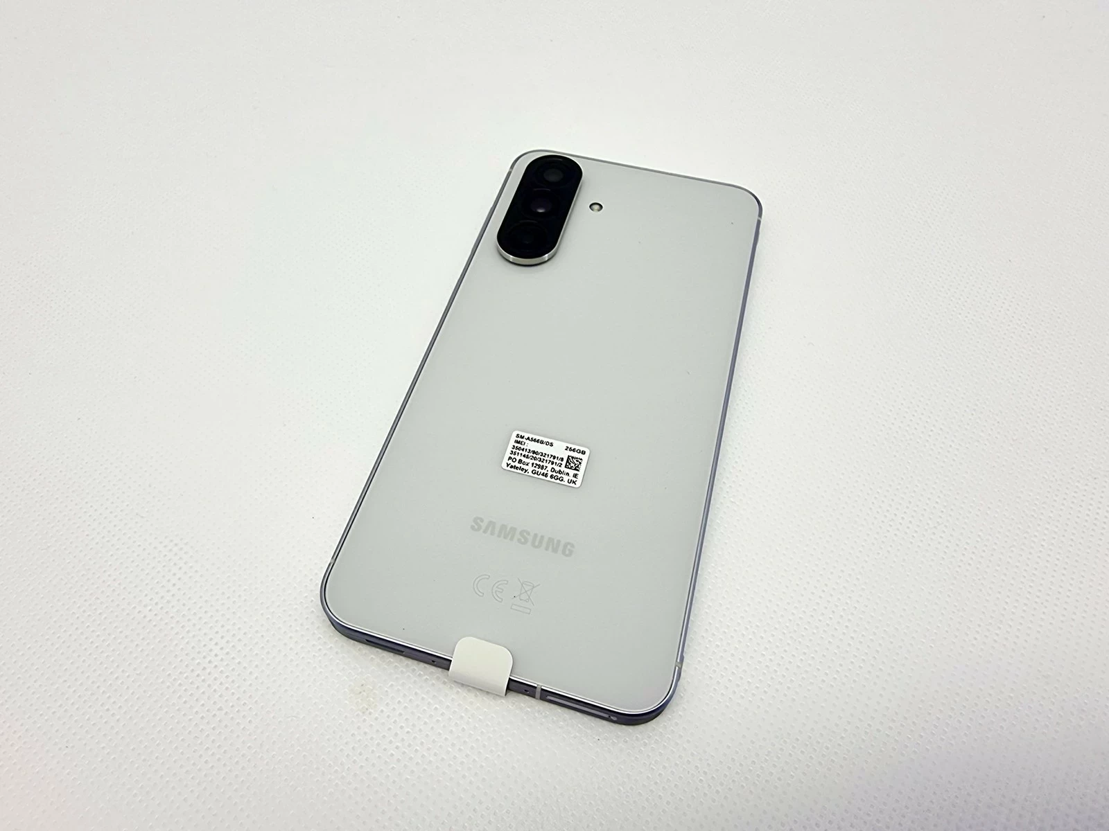 samsung-galaxy-a56-8gb-256gb-jasny-szary-przekatna-ekranu-670