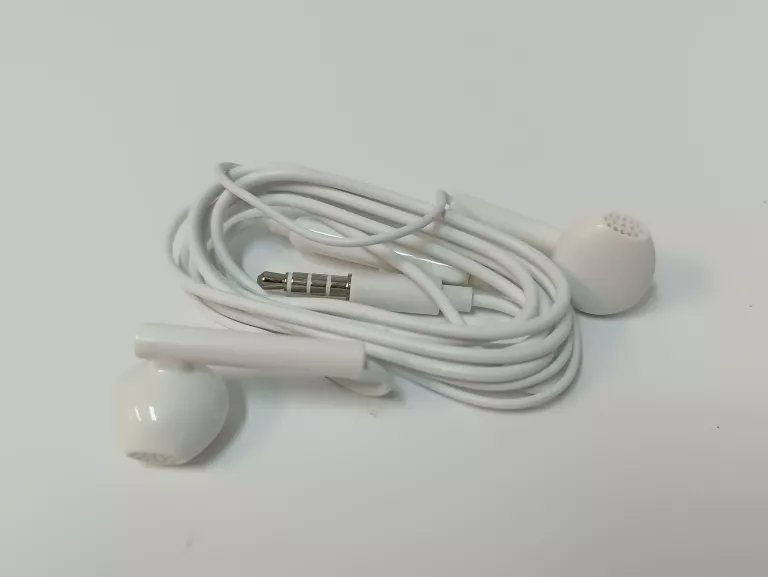 sluchawki-przewodowe-douszne-rodzaj-sluchawek-203681-217749