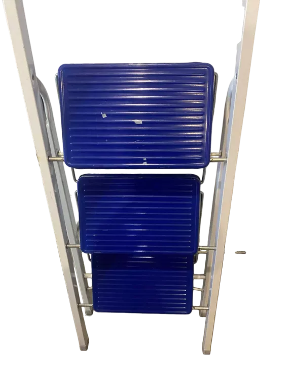 drabina-stalowa-3-stopniowa-wysokosc-robocza-270