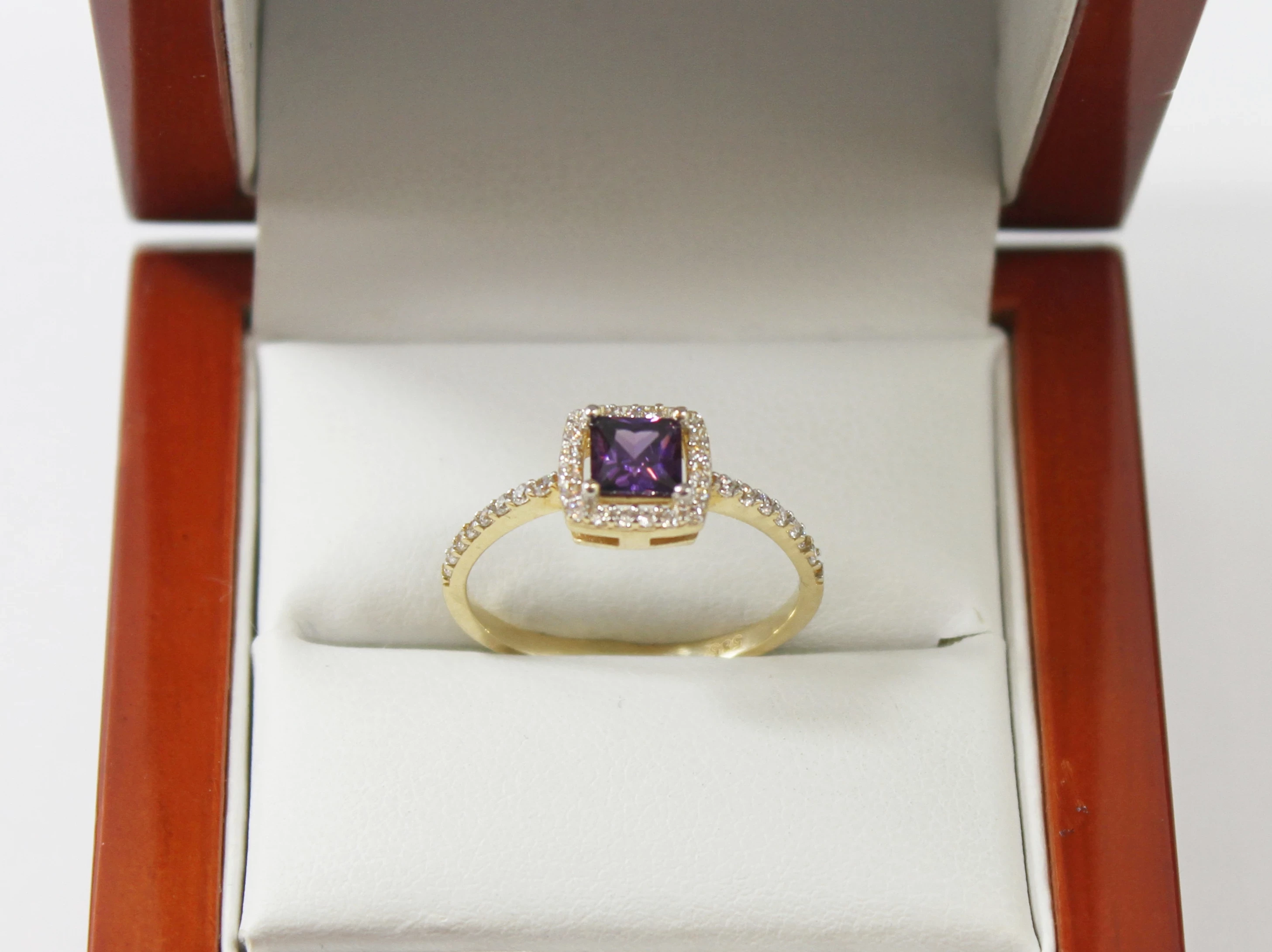 zloty-pierscionek-fioletowy-585-g211-r18-rodzaj-2205-2