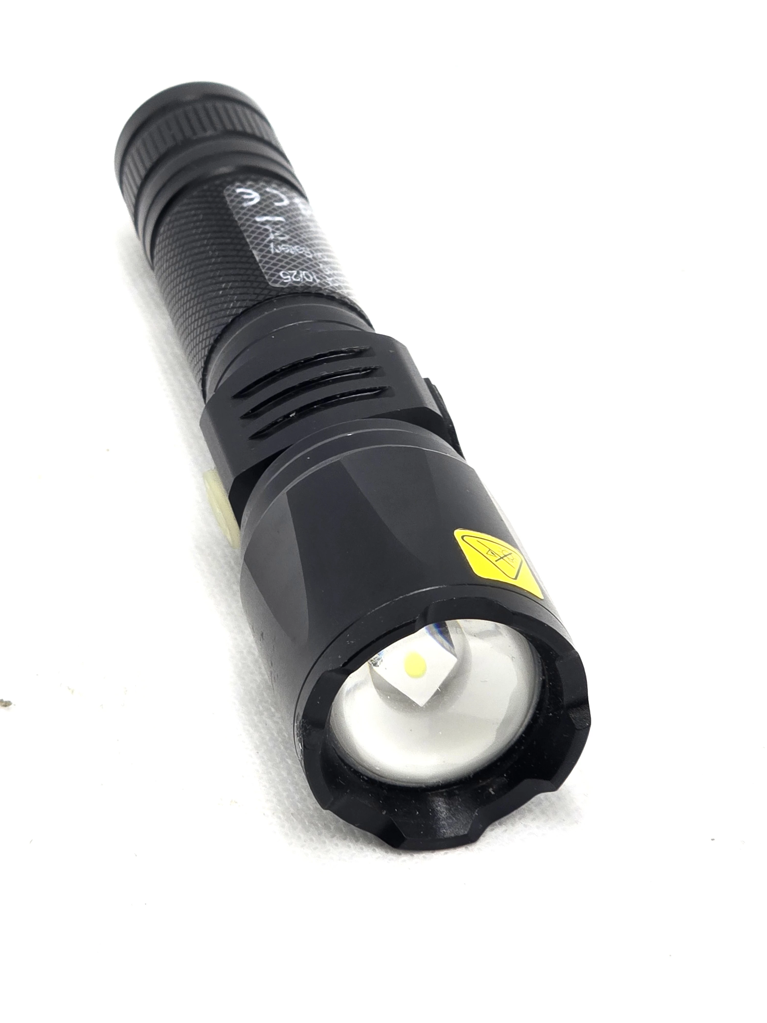 latarka-taktyczna-led-action-12w-kod-producenta-latraka-na-akumulator