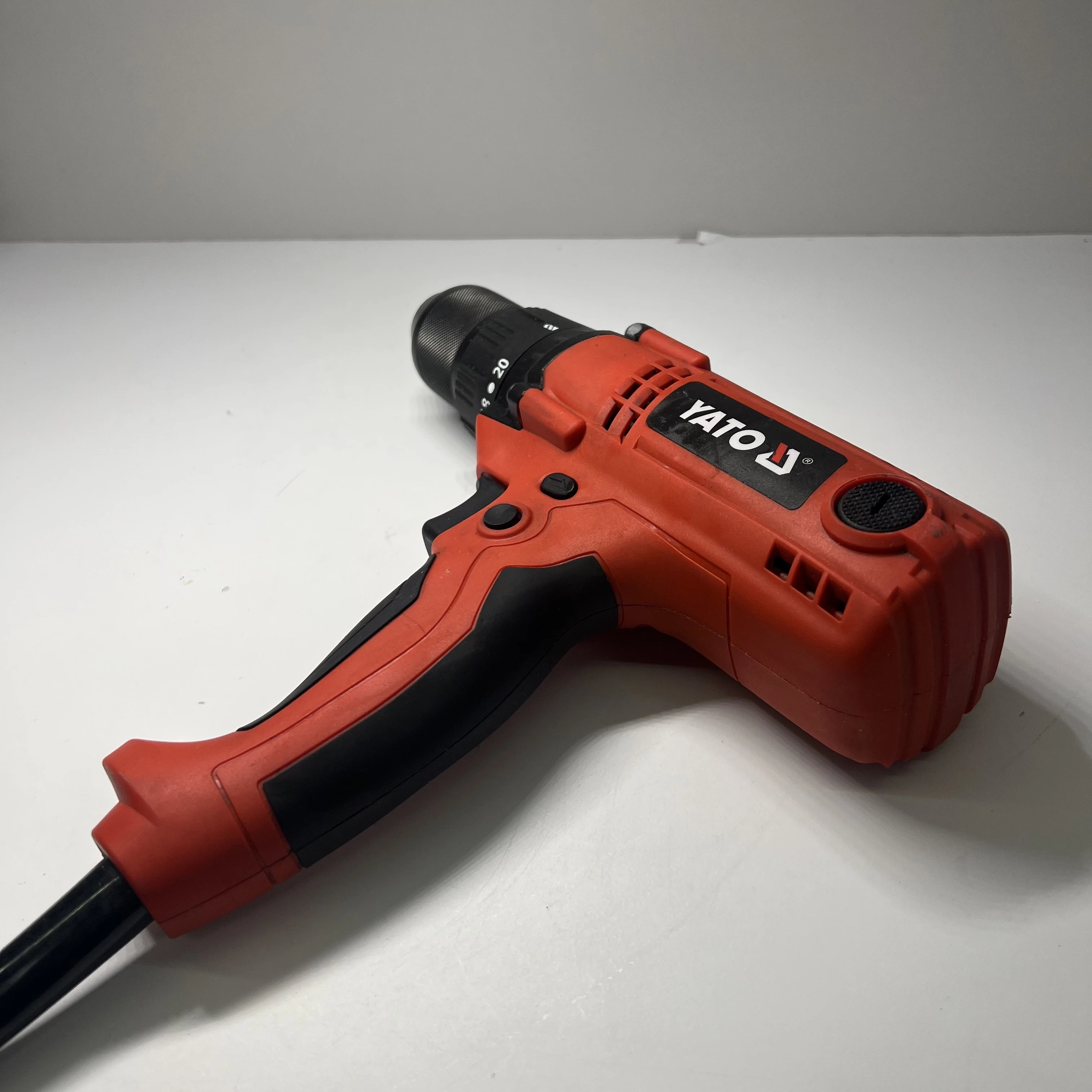 wiertarko-wkretarka-sieciowa-yato-yt-82063-stan-11323-2