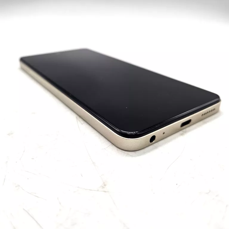 telefon-infinix-smart-8-664-gb-shiny-gold-pudelko-wbudowana-pamiec-202869-214193