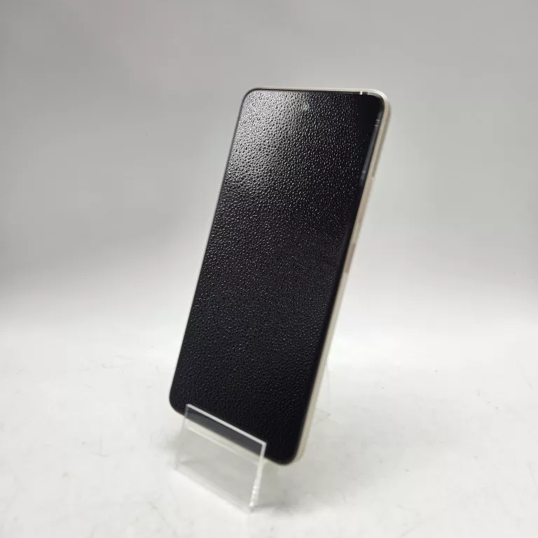 telefon-infinix-smart-8-664-gb-shiny-gold-pudelko-kod-producenta-x6525-643