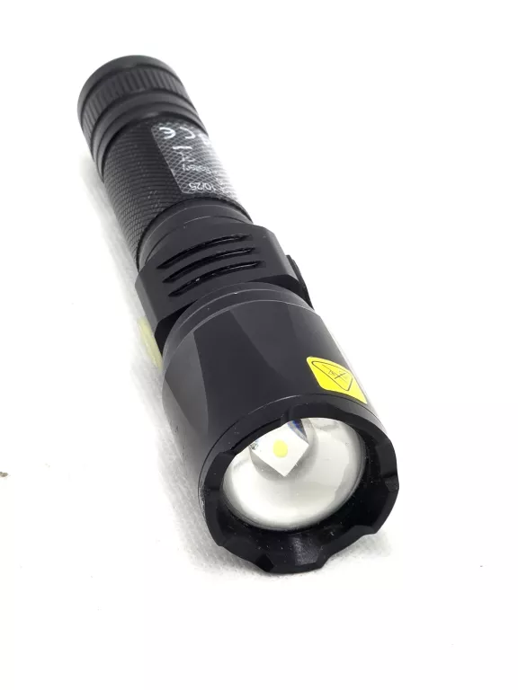 latarka-taktyczna-led-action-12w-kod-producenta-latraka-na-akumulator