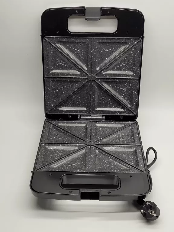 opiekacz-zelmer-zsm7400-xxl-na-4-kanapki8-trojkatow-stan-11323-2