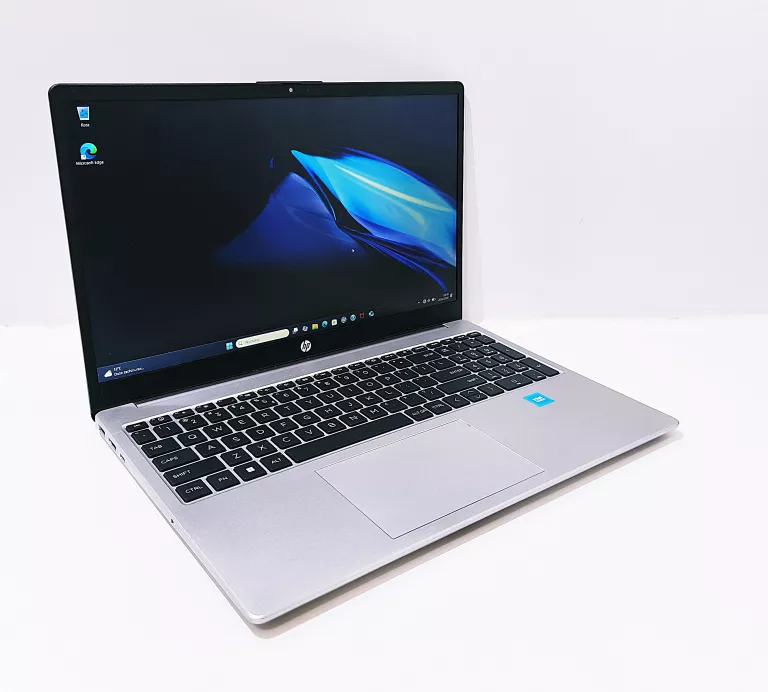 laptop-hp-250-g10-przekatna-ekranu-1560