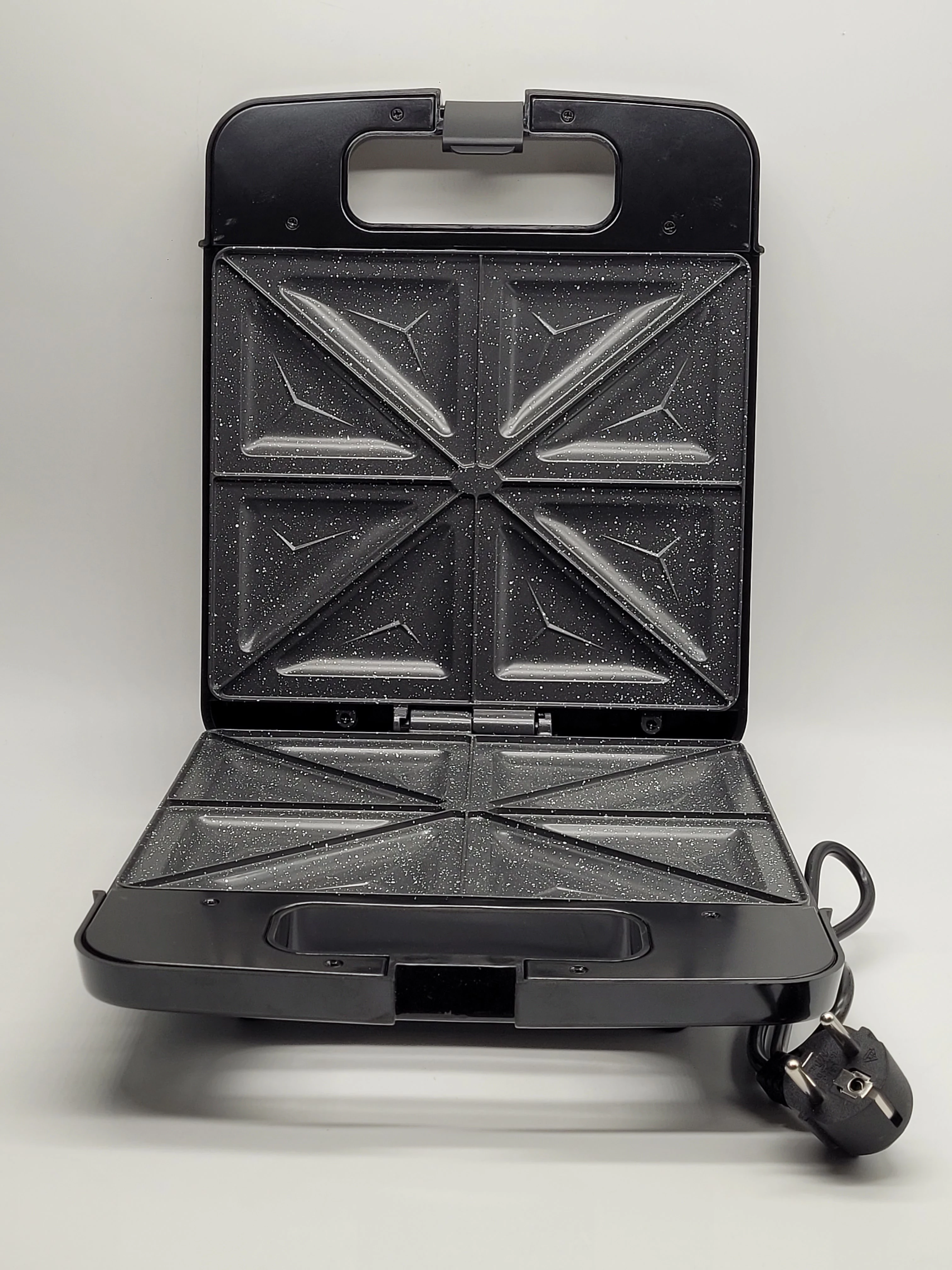 opiekacz-zelmer-zsm7400-xxl-na-4-kanapki8-trojkatow-kolor-dominujacy-129357-3