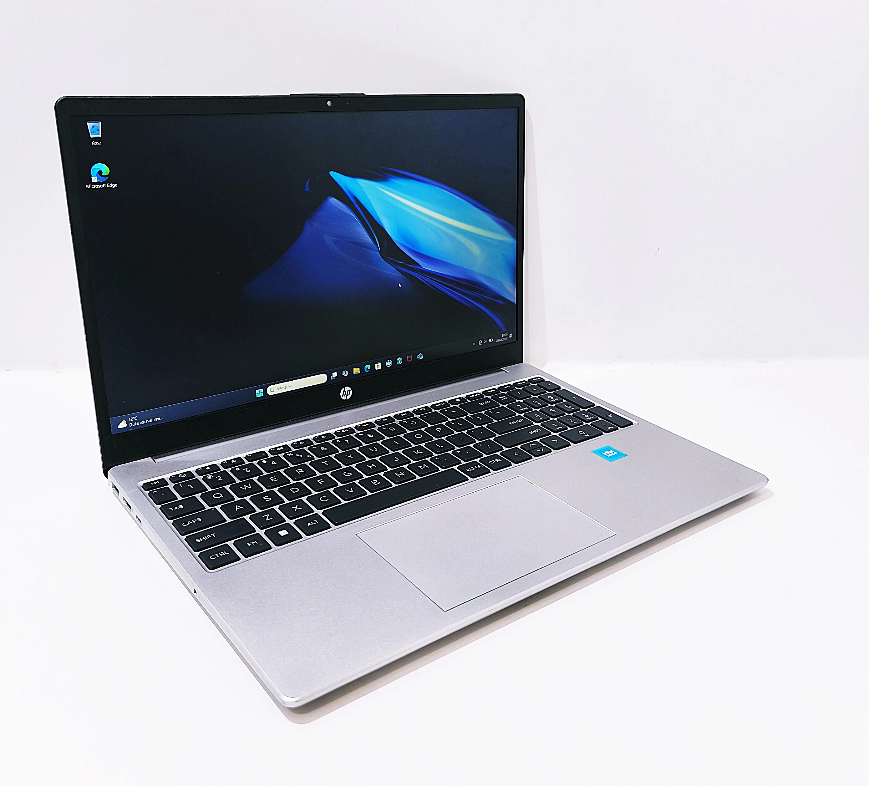 laptop-hp-250-g10-przekatna-ekranu-1560
