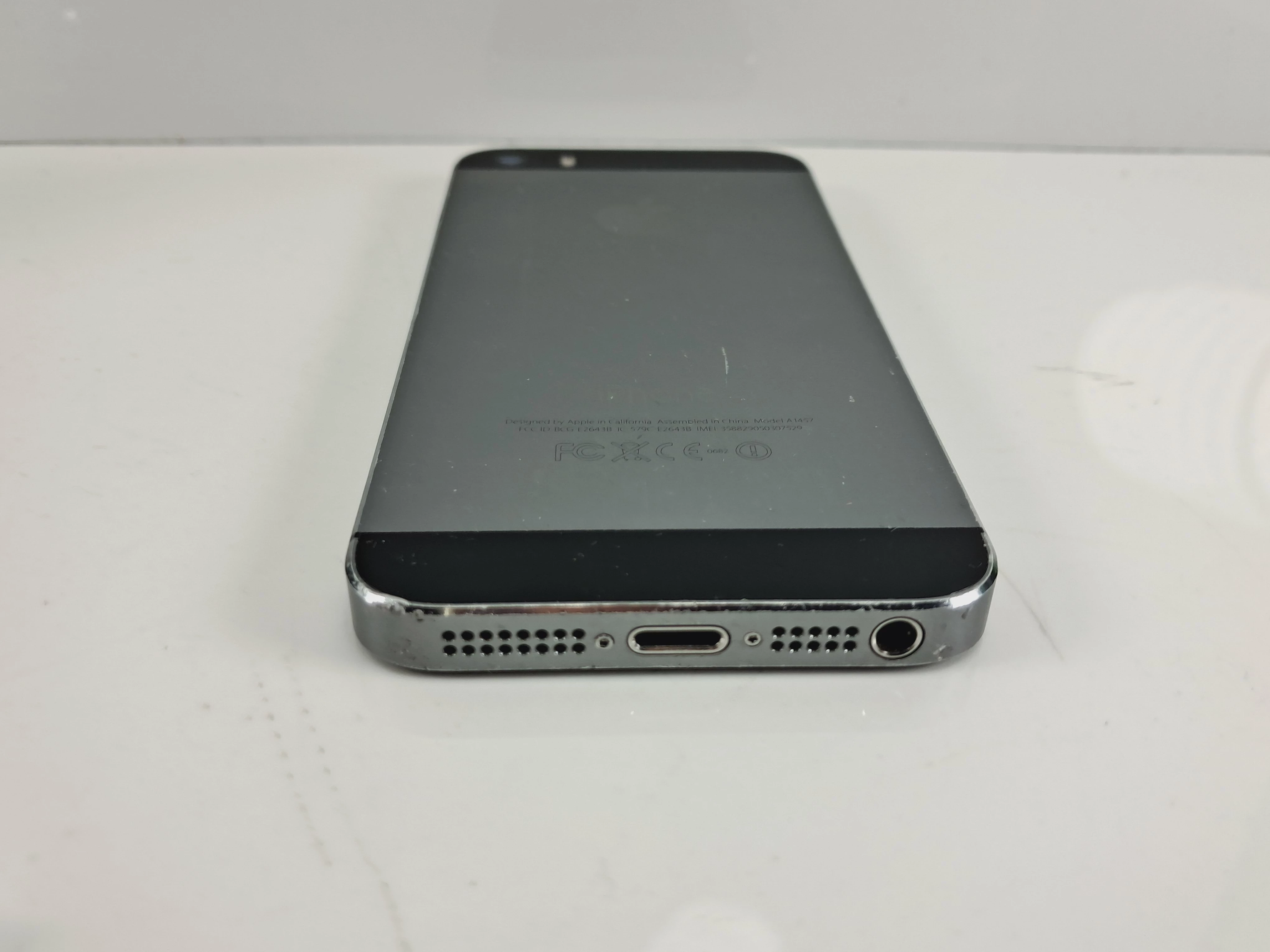 telefon-smartfon-apple-iphone-5s-1-gb-16-gb-4g-opis-kod-producenta-me433lpa