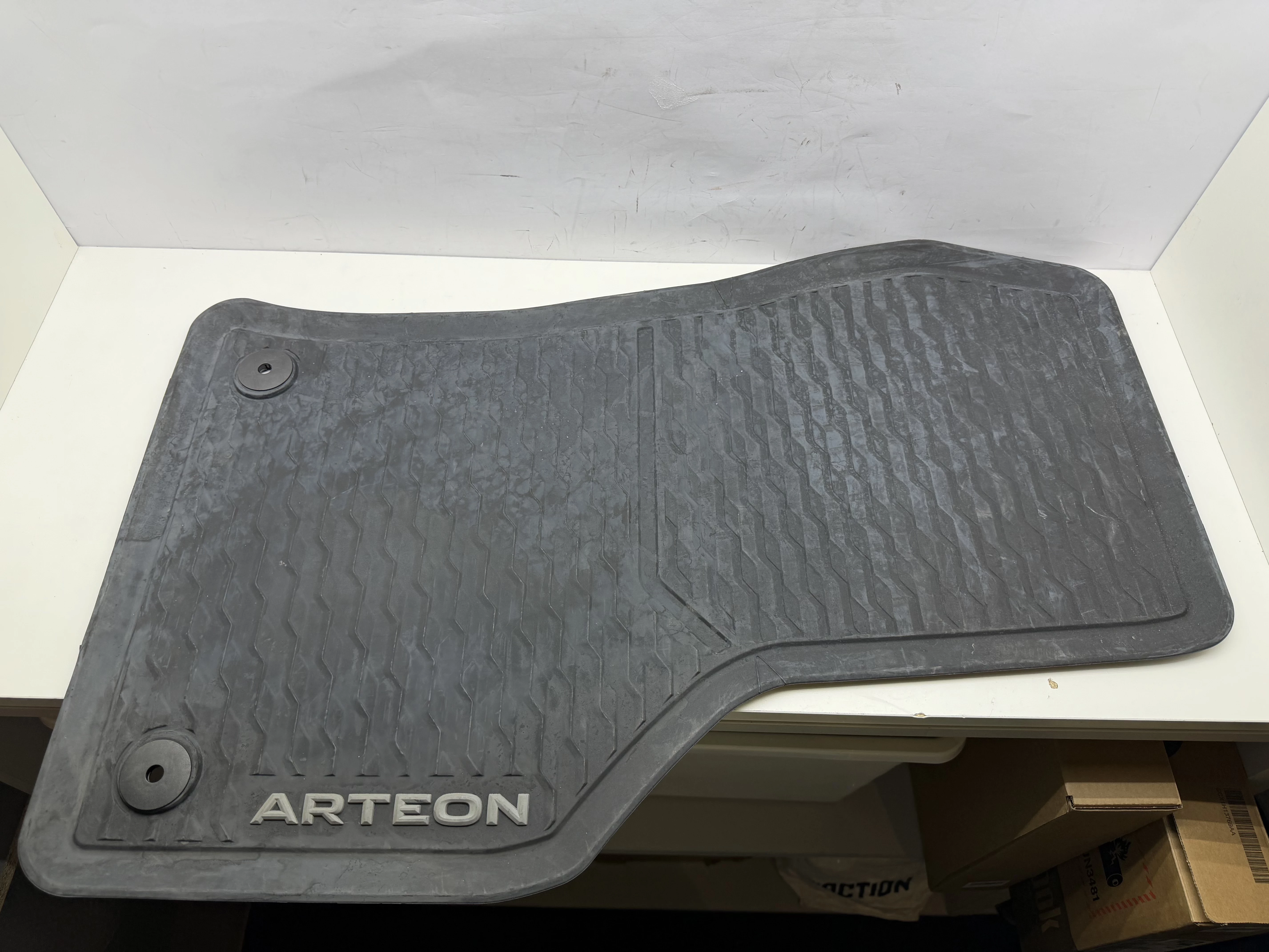 dywaniki-gumowe-vw-arteon-komplet-3g8-061-502-82v-numer-katalogowy-producenta-3g8061500-82v