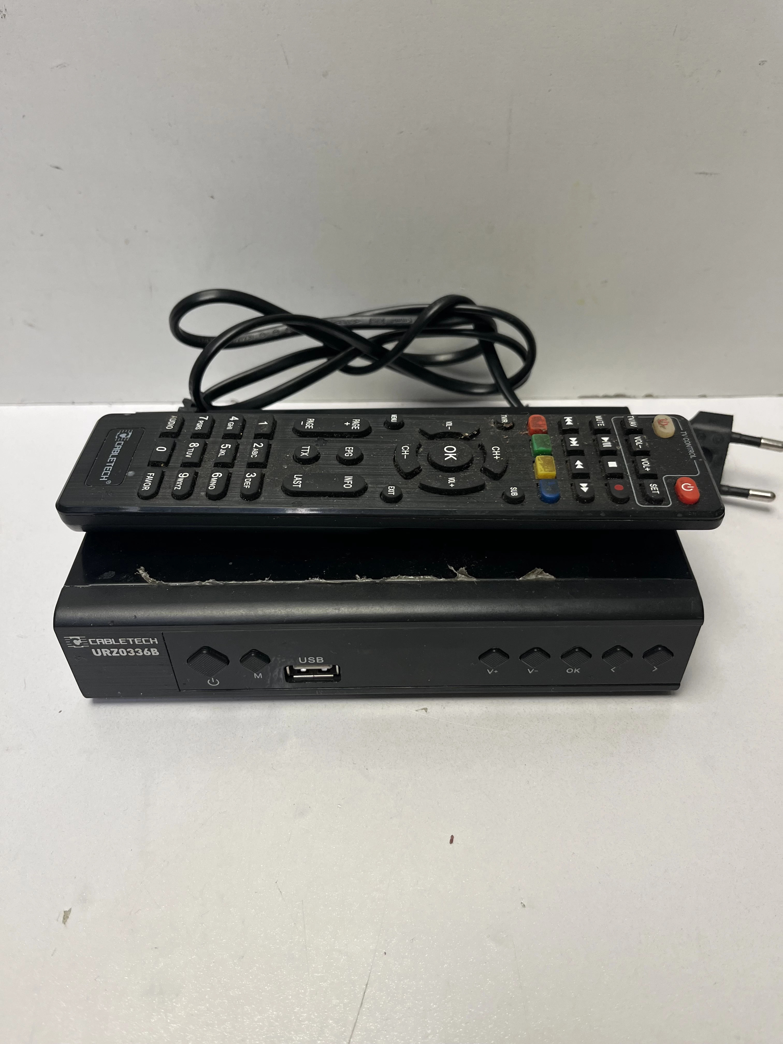 tuner-dvb-t2-cabletech-urz0336b-h265hevc-osiedle-teatralne-3u15-krakow