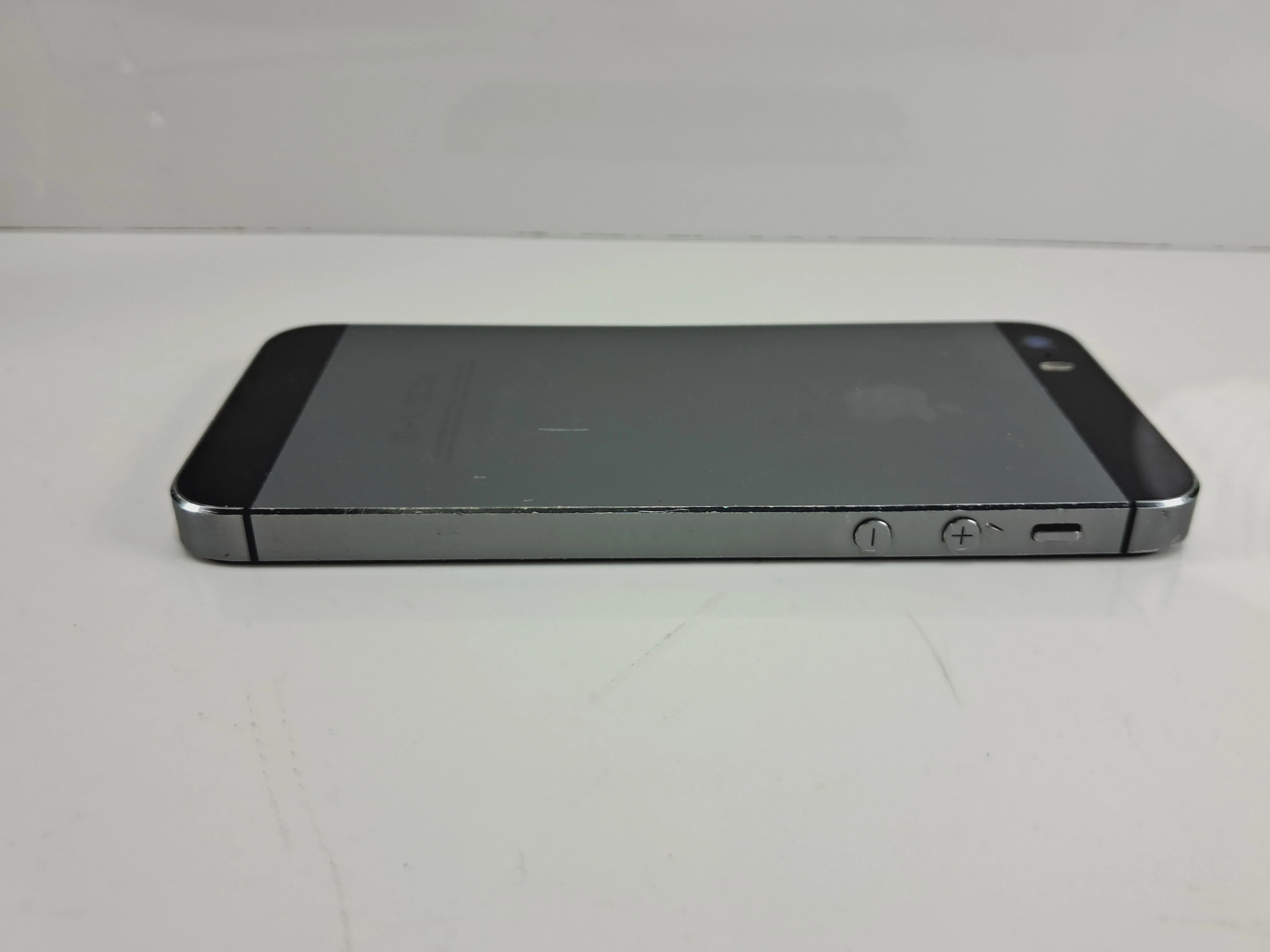 telefon-smartfon-apple-iphone-5s-1-gb-16-gb-4g-opis-typ-202685-212929