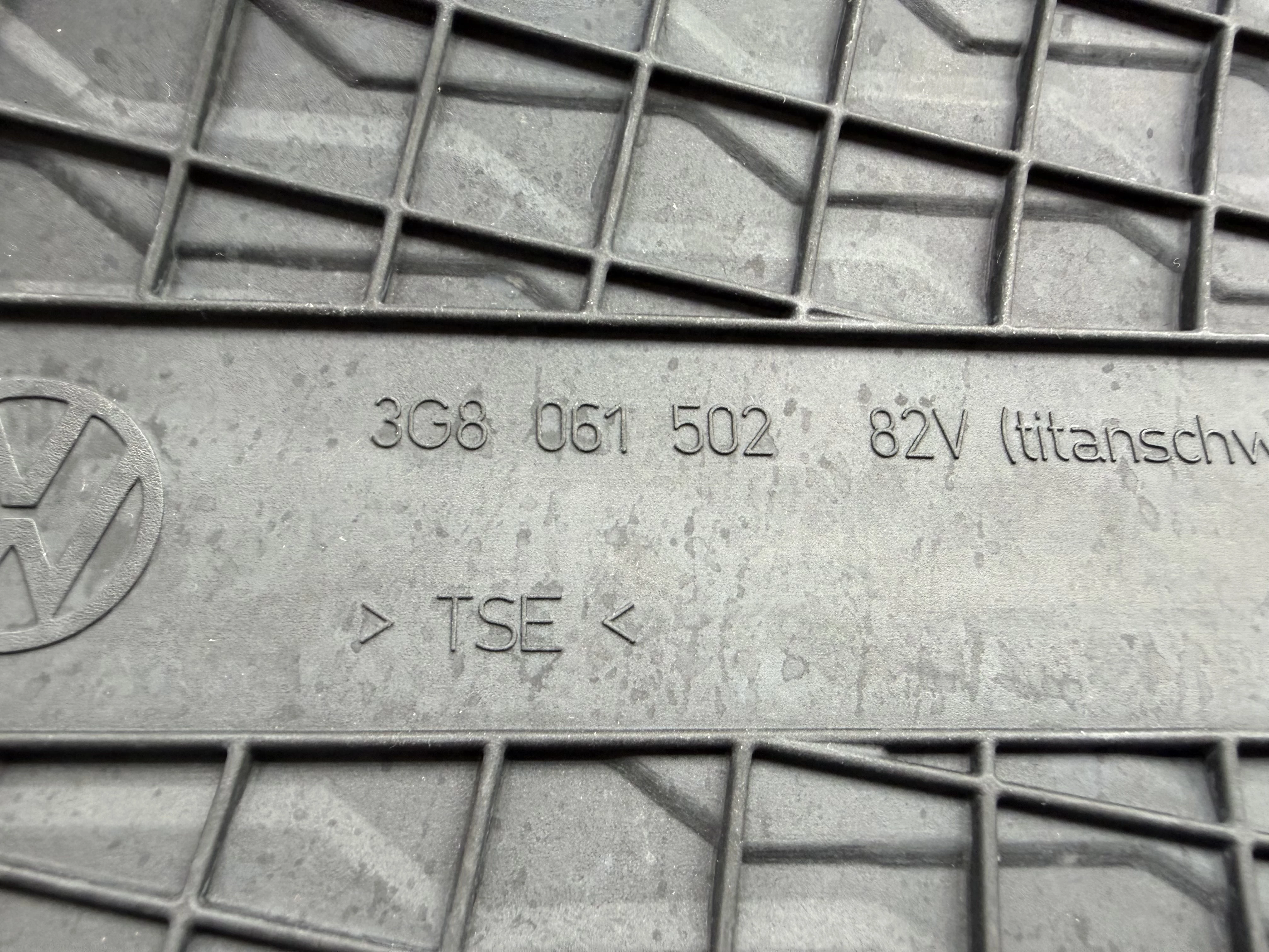 dywaniki-gumowe-vw-arteon-komplet-3g8-061-502-82v-product-id-431f1028-81bc-47b5-928d-3dd01488e55d